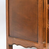 Crossbow-shaped chest of drawers