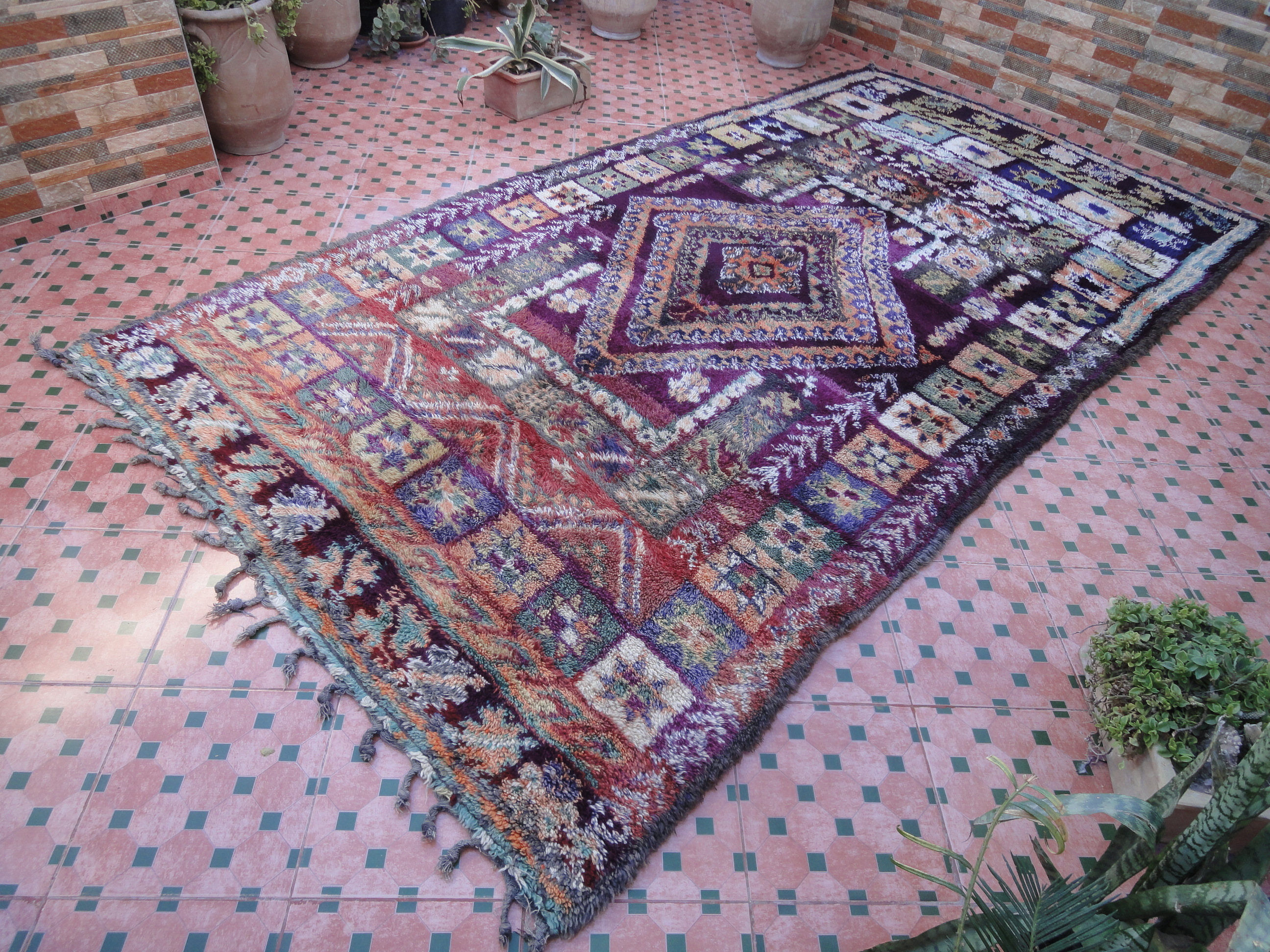 Berber carpet Beni me Guild 353 x 185 cm