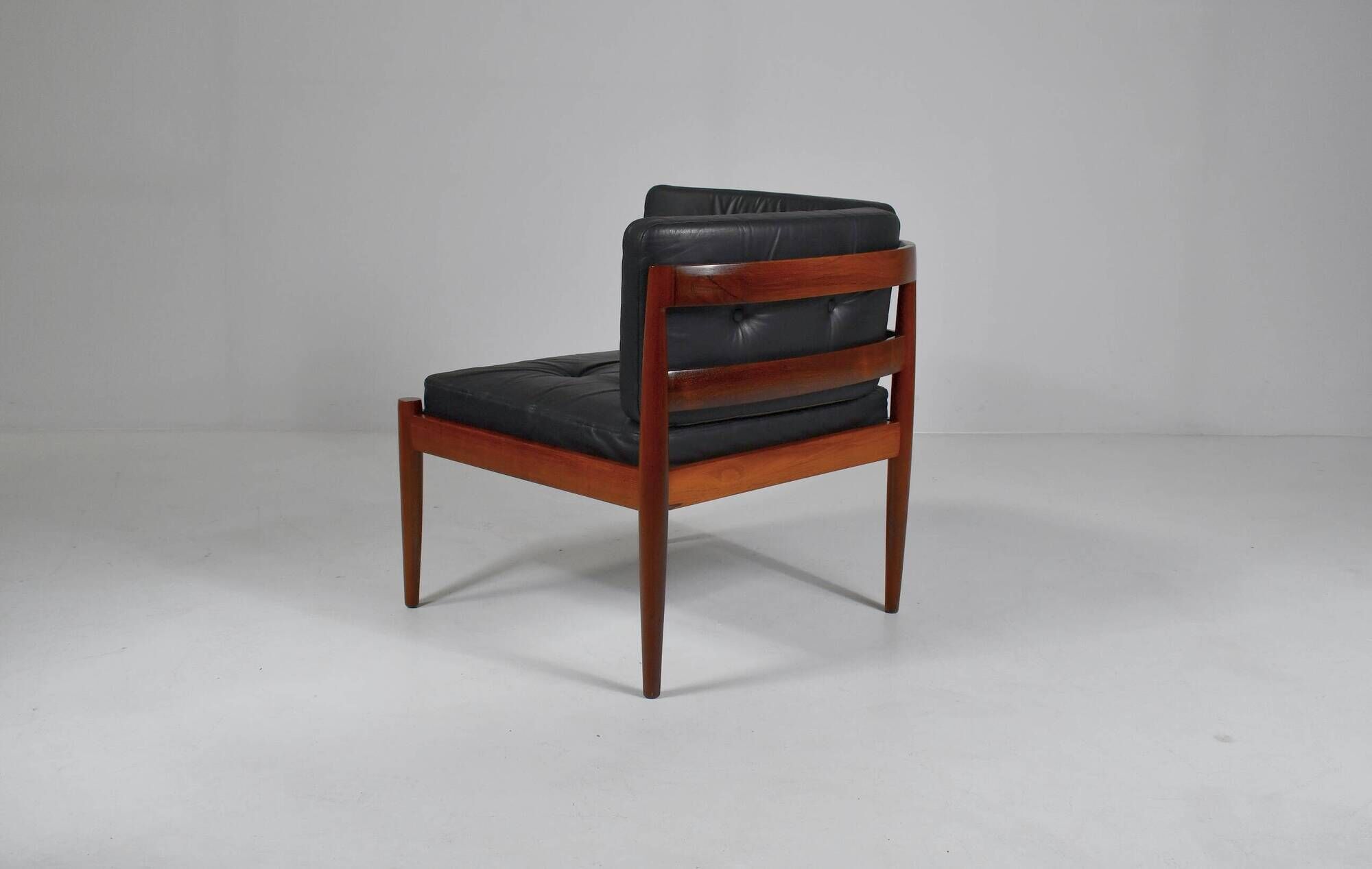 Univers corner chair by Kai Kristiansen for Magnus Olesen. 1965.