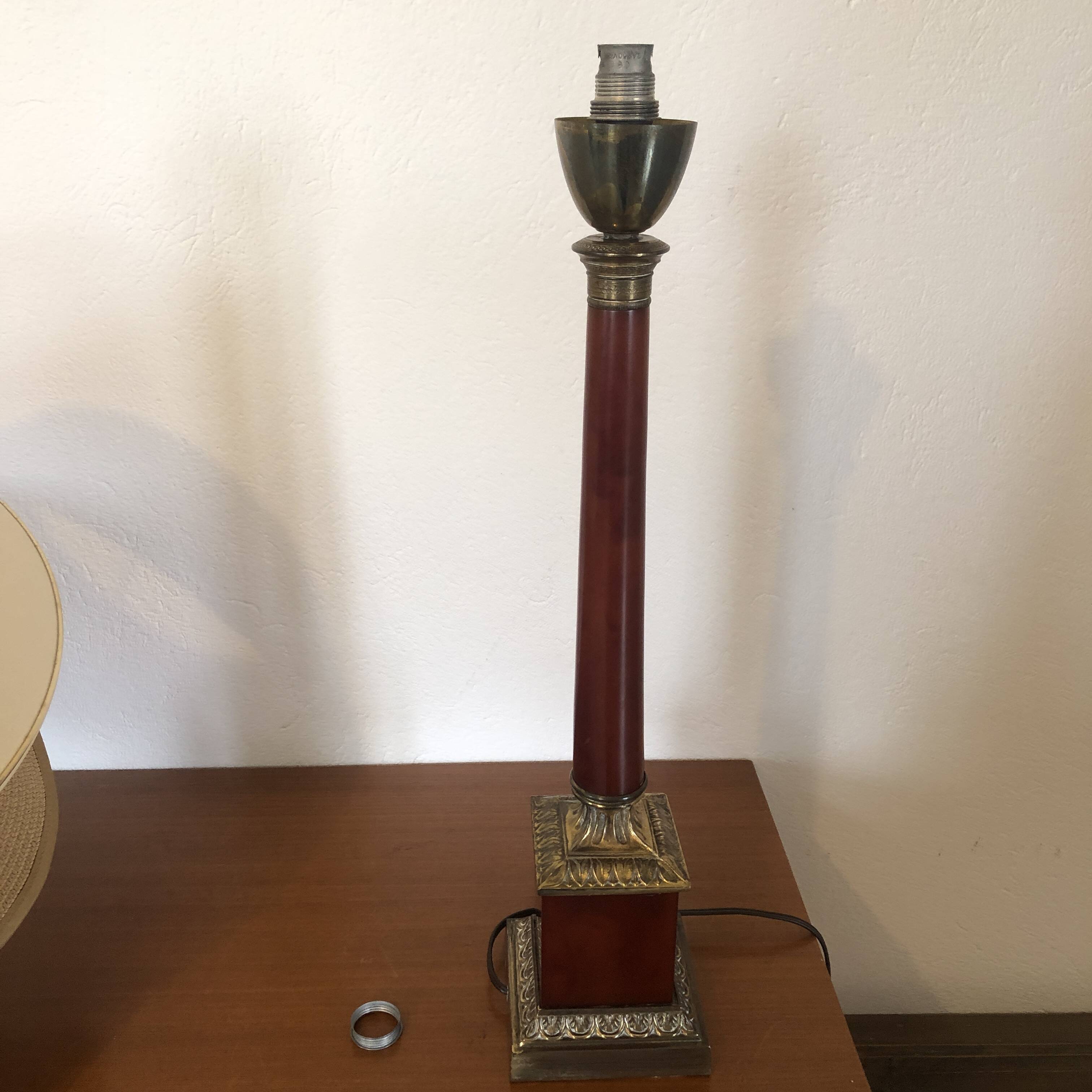 Empire column lamp