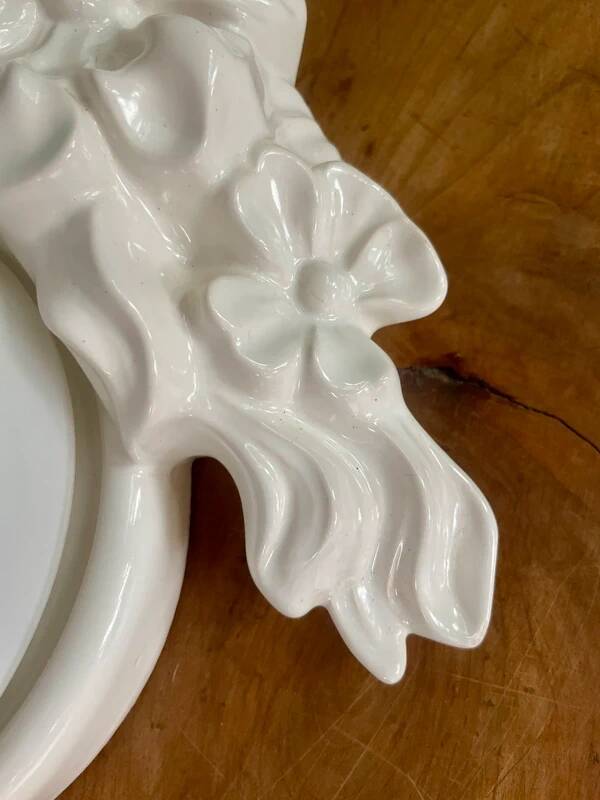 Ceramic wall light