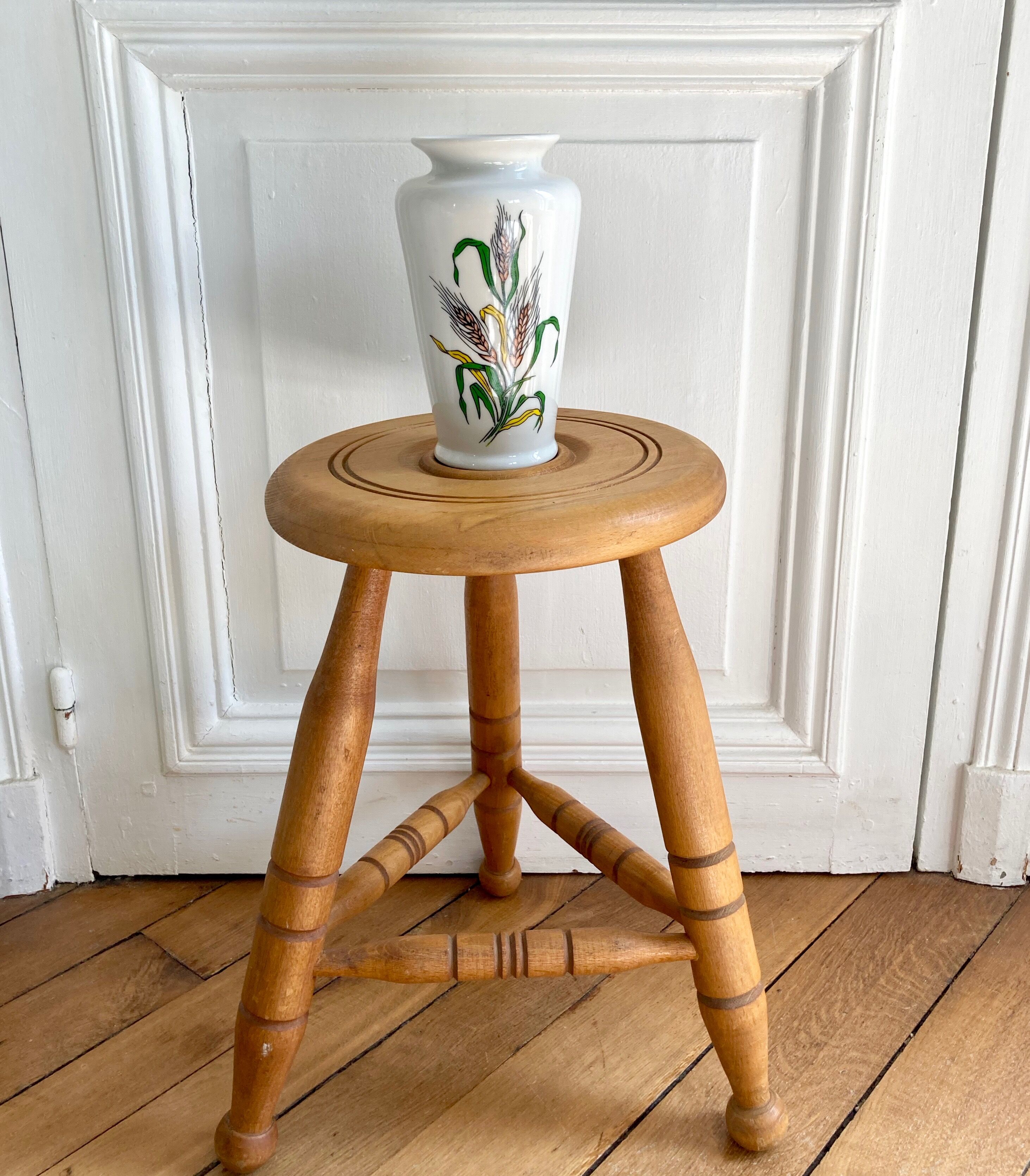 Porcelain vase botanical flowers