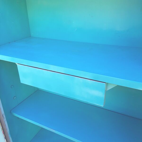 Armoire métallique de cuisine