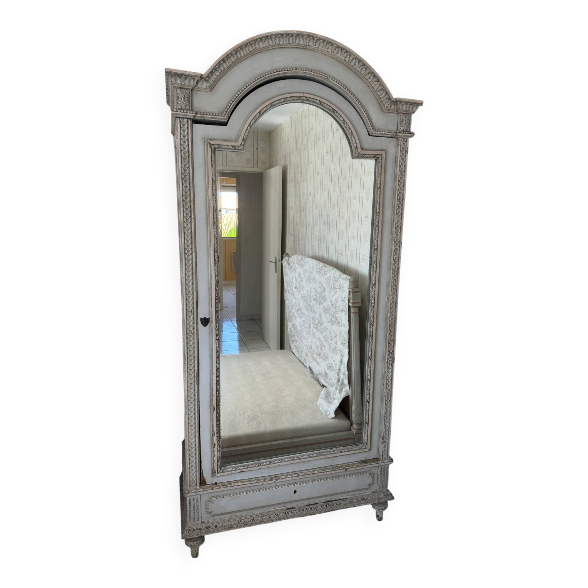 Tall antique wardrobe Hopilliart & Leroy