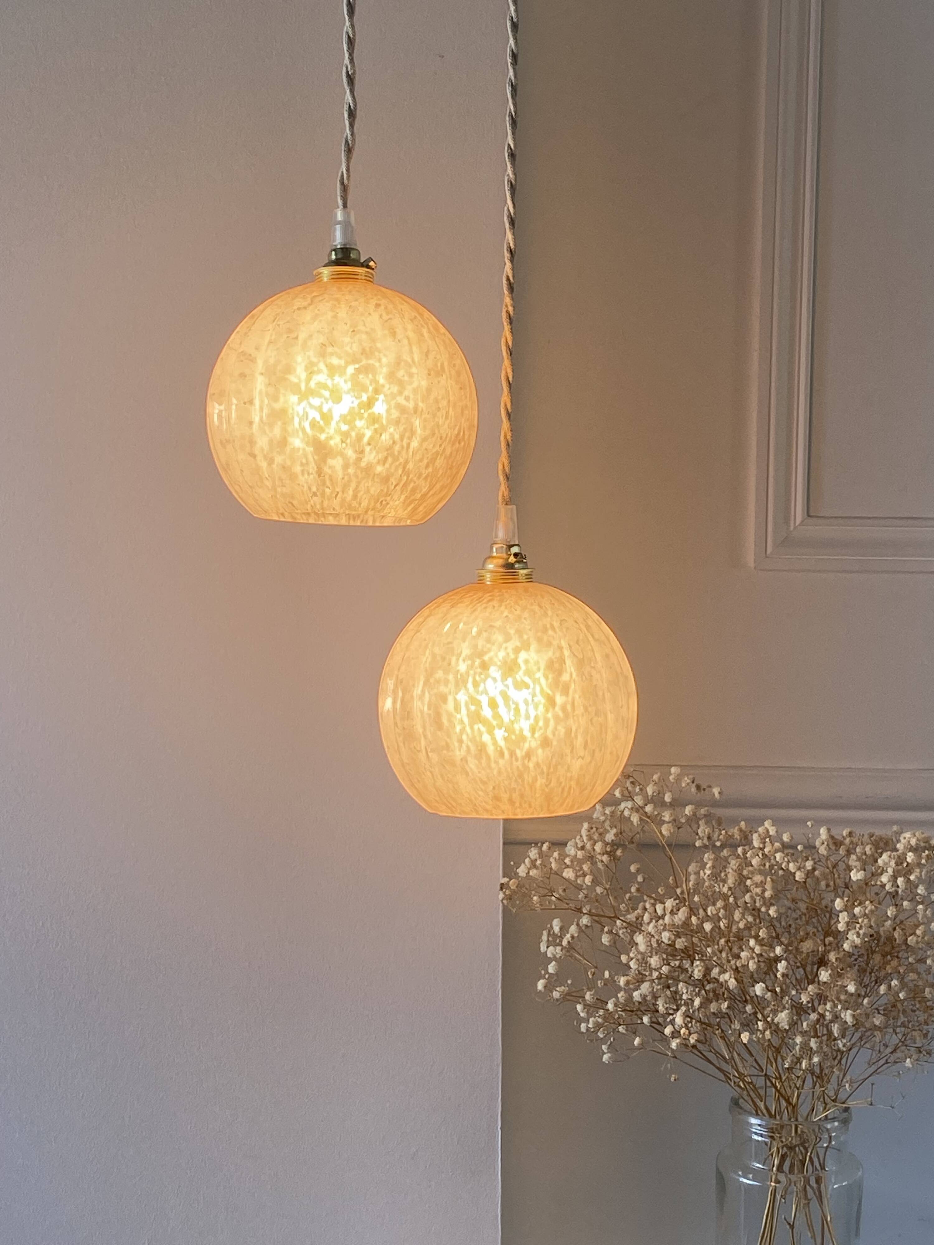 Suspension cascade verres Clichy roses