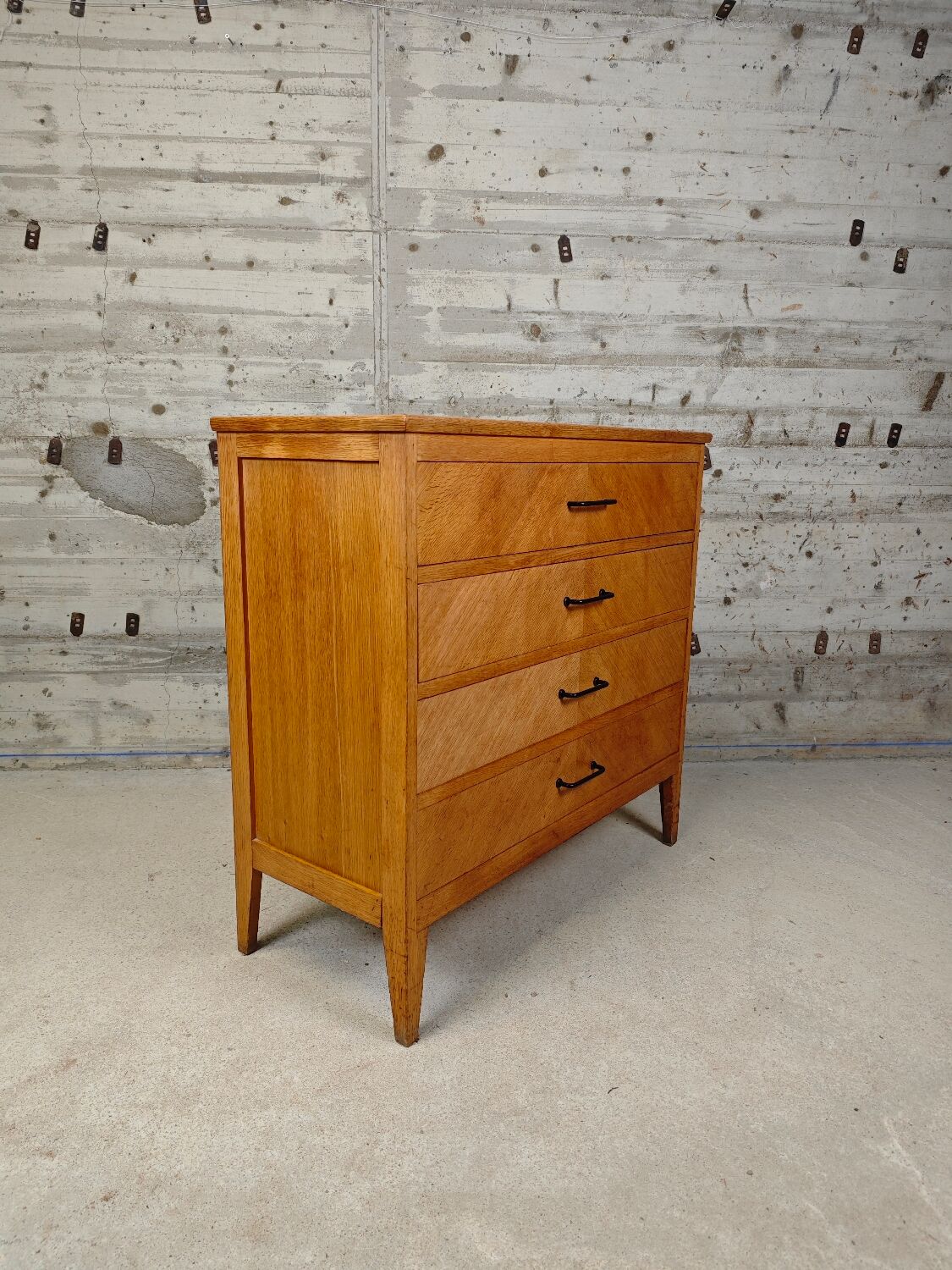 Vintage chest of drawers