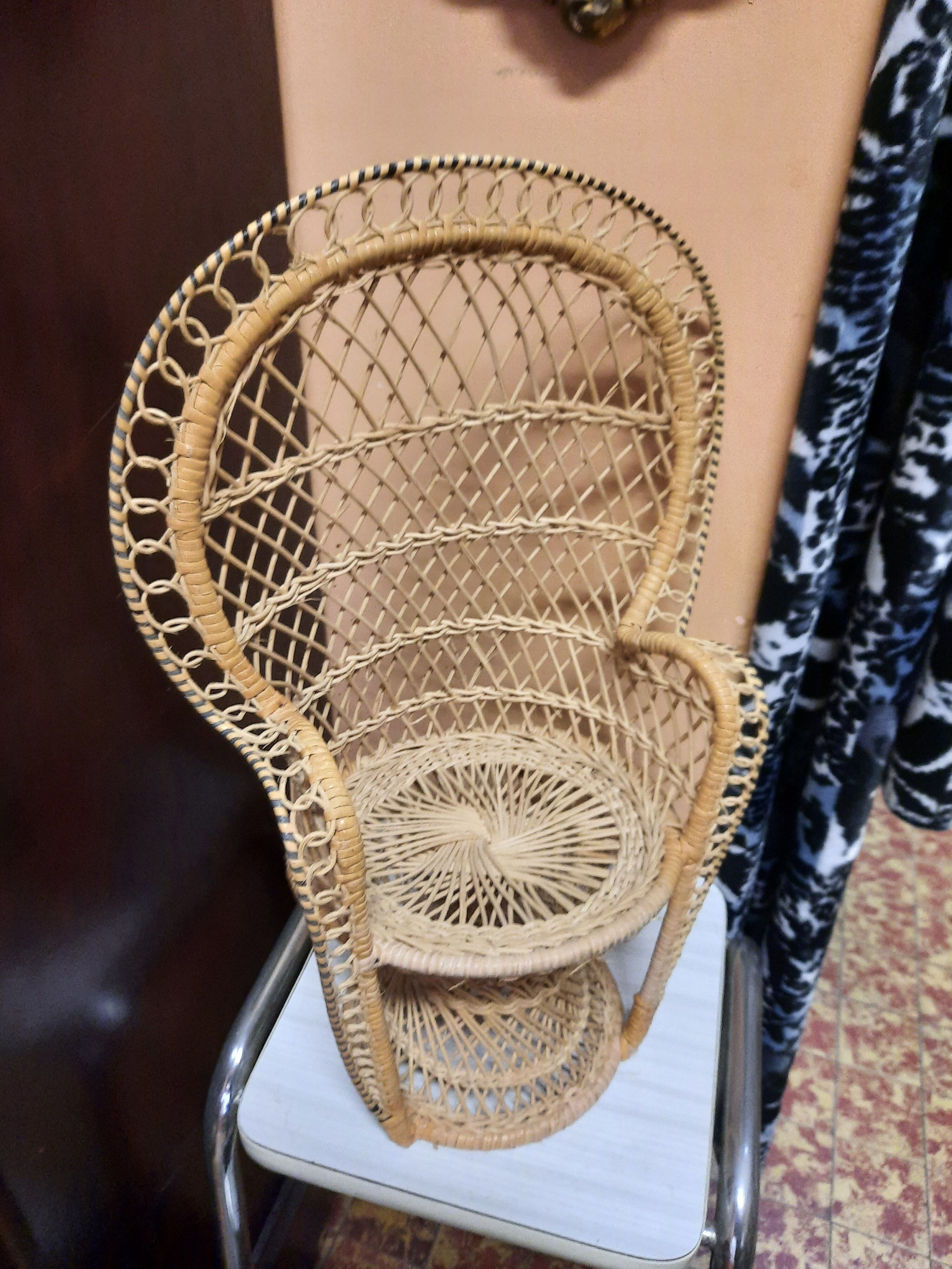 Plant holder emmanuelle armchair