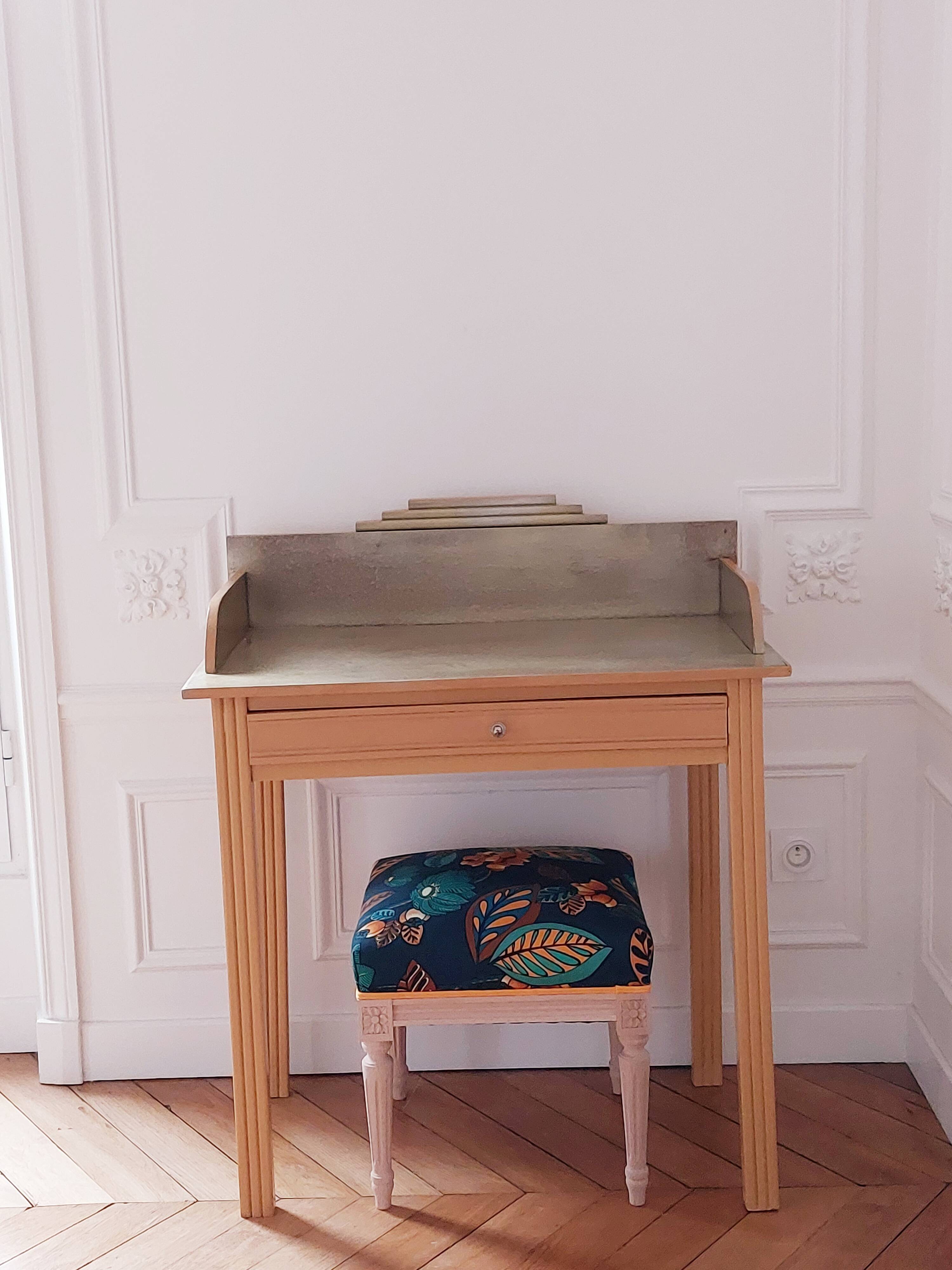 Petit bureau rénové Art Déco