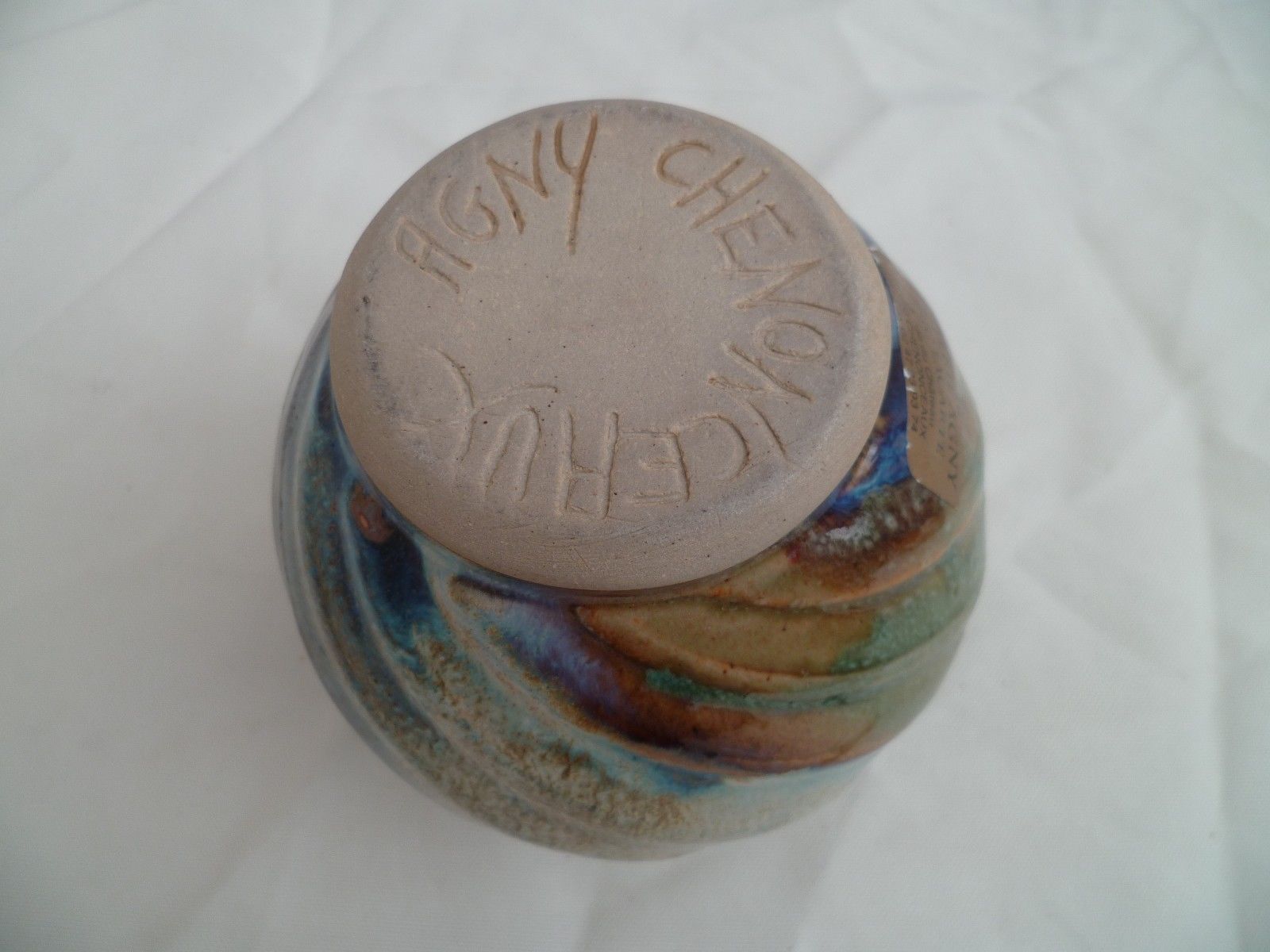Pottery vase Glossy has facets