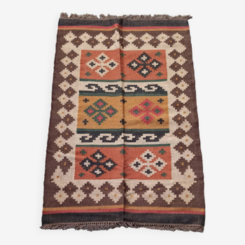 Kilim rug in jute and cotton. 125cm x 195cm