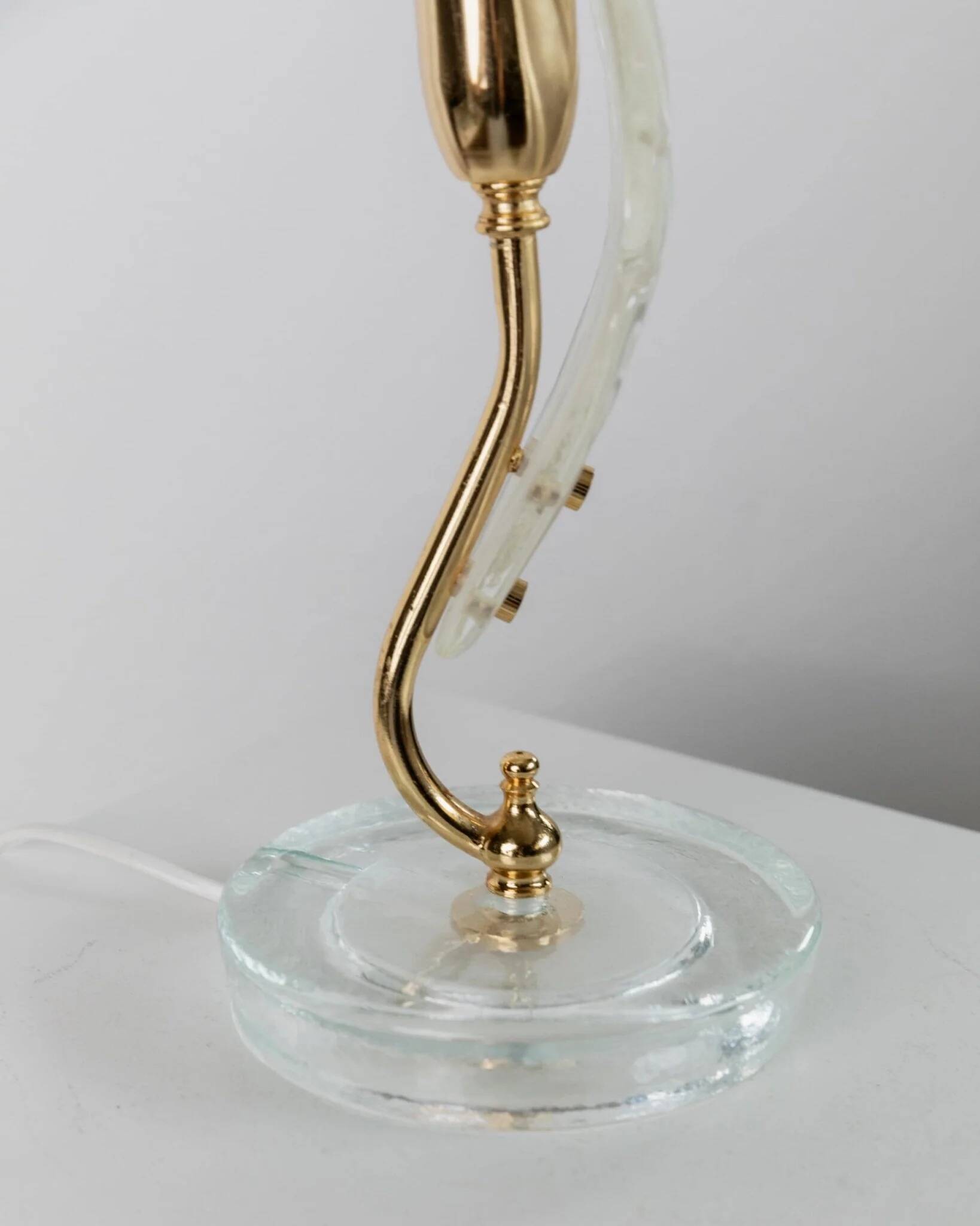 Vintage Murano Glass Table Lamp – White Opal Leaf-Shaped Glass with Blue Accent, Gold Metal Fittings, Italy 1980s