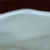 Petit vase carré vintage italien,  en céramique blanche,  décor fossil