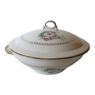 Very pretty tureen from L'Amandinoise model "Arabelle"