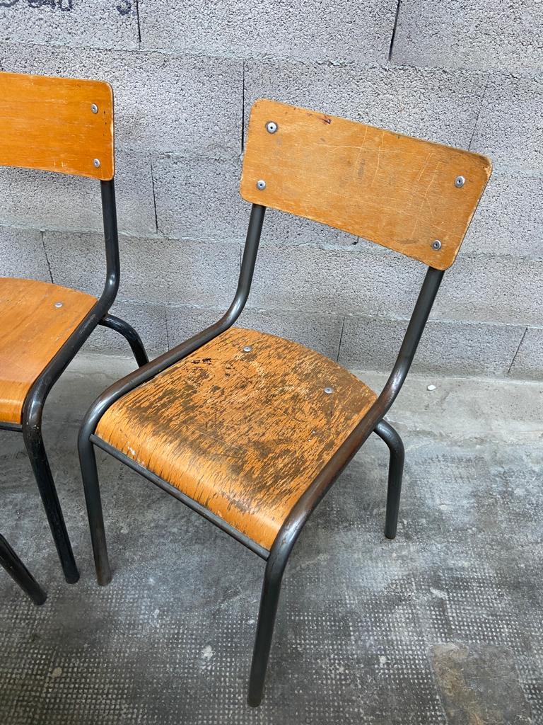 Lot de 4 chaises d’école vintage