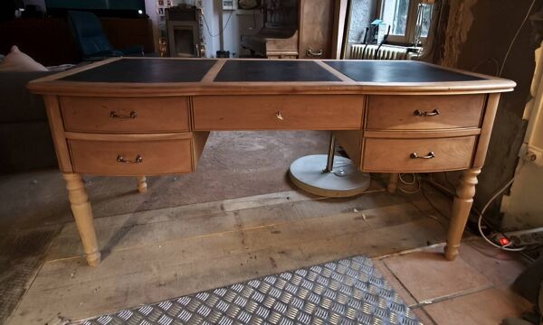 Bureau de ministre grange