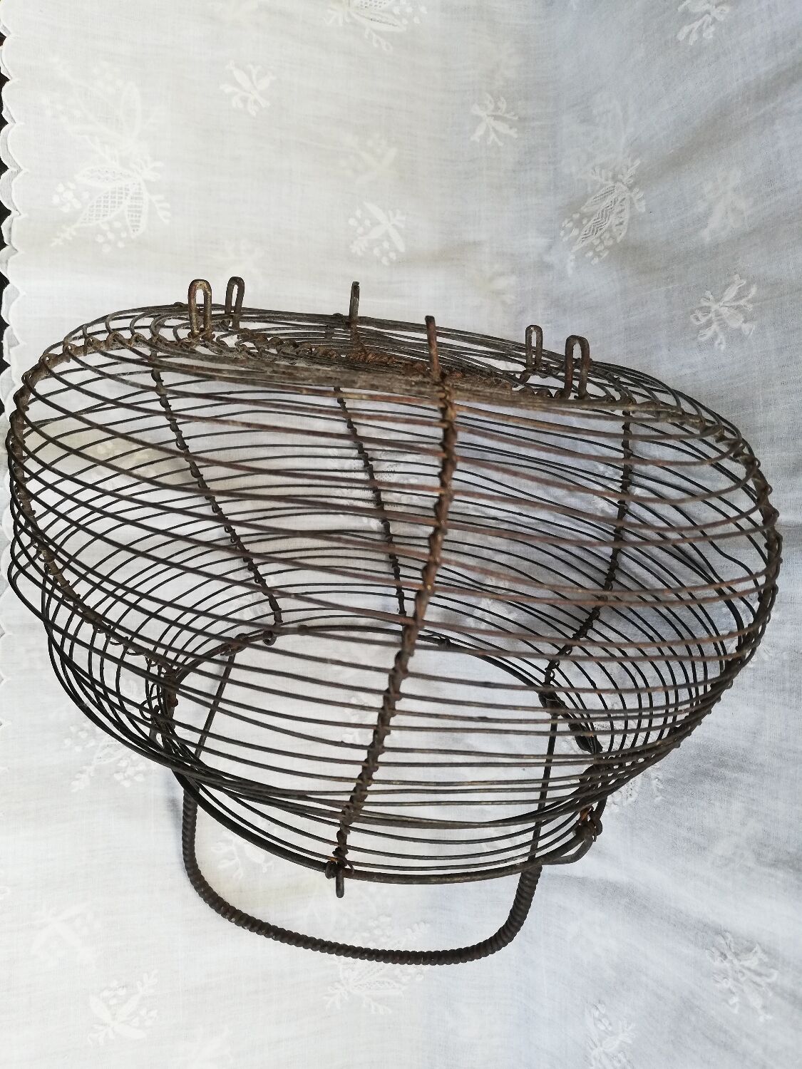 Vintage artisanal egg or salad basket