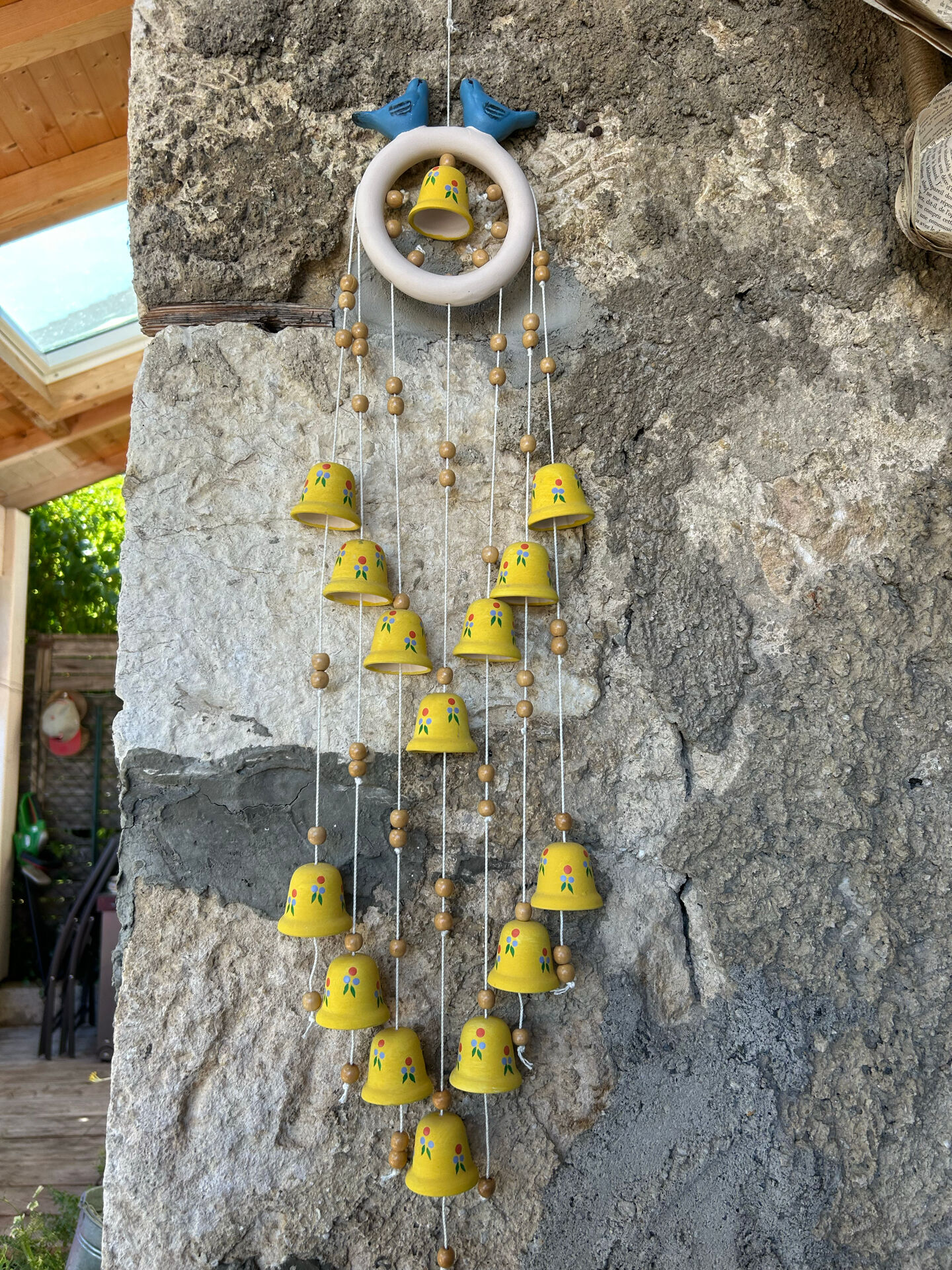 Cascade suspension with bell