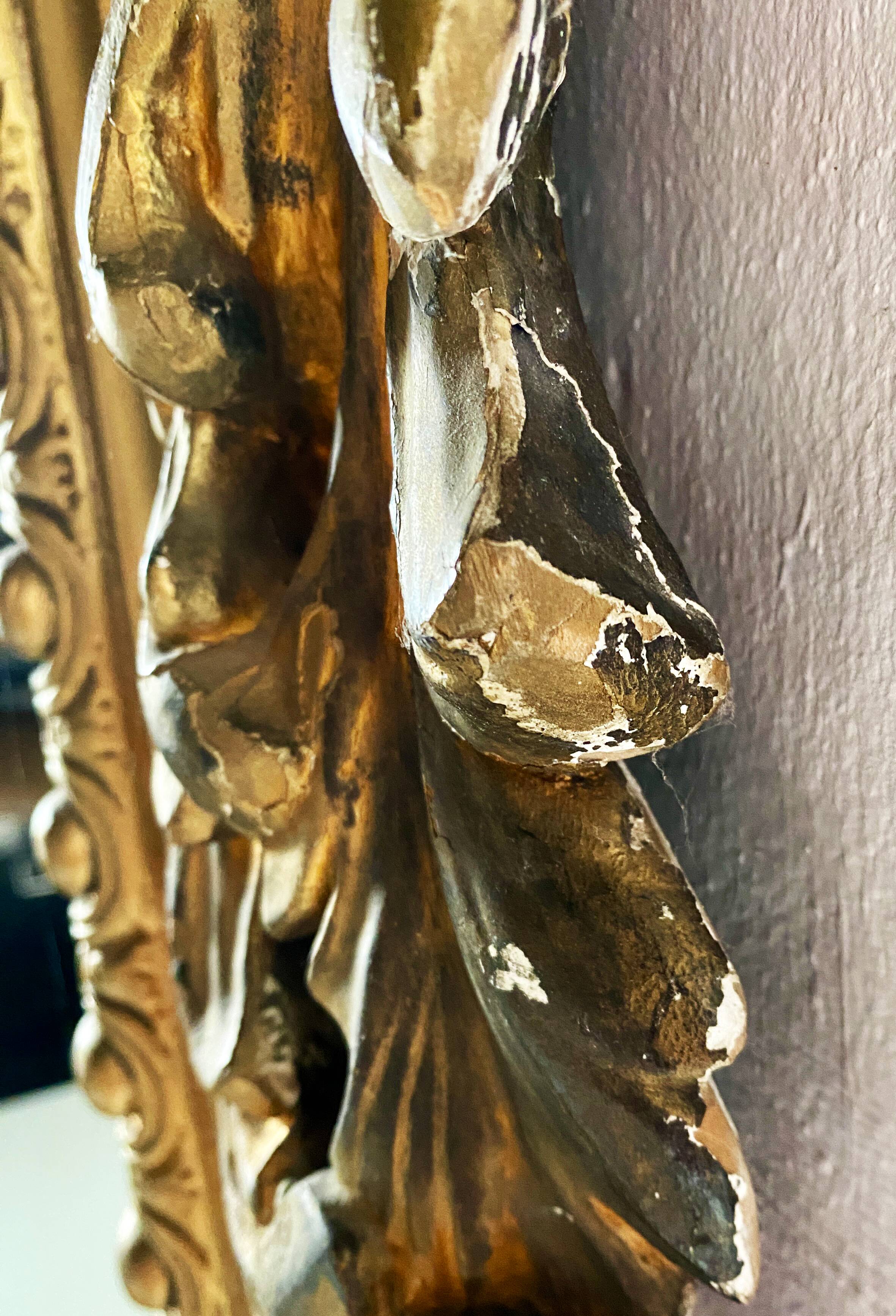 Ancient Florentine mirror – carved and gilded wooden frame – Baroque style