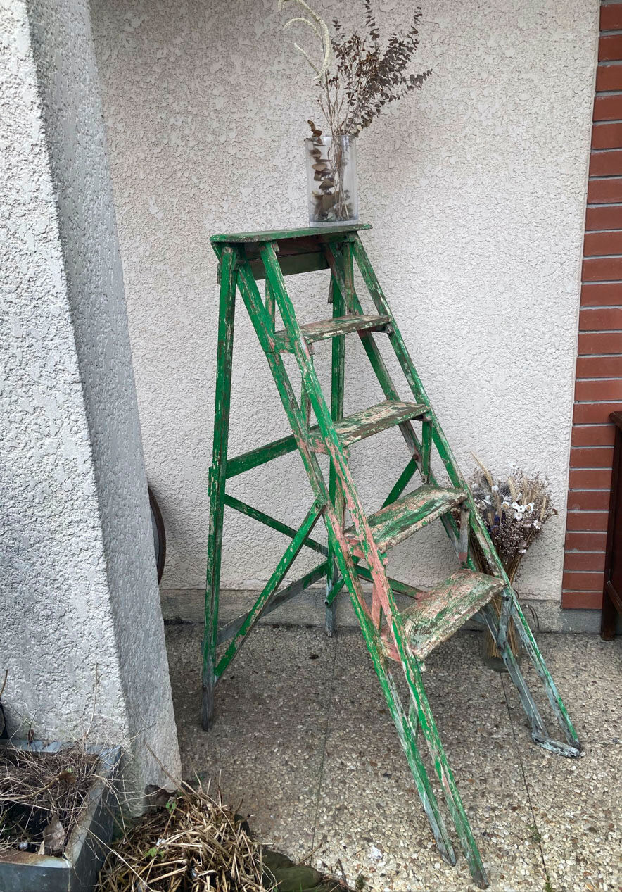 Escabeau d'artiste ancien patiné