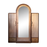 Ice-cream dressing closet with art deco dome