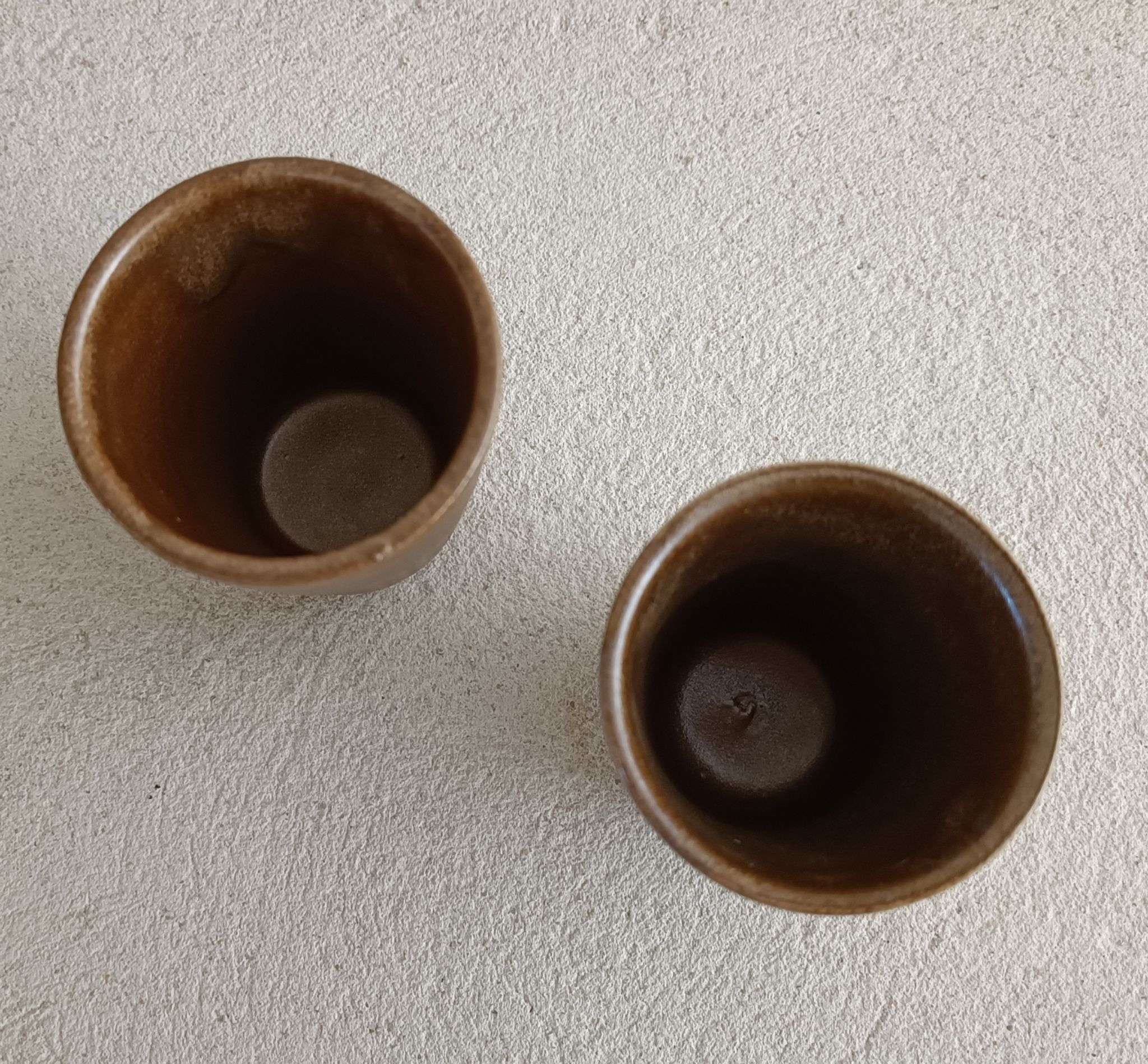 2 Digoin cups