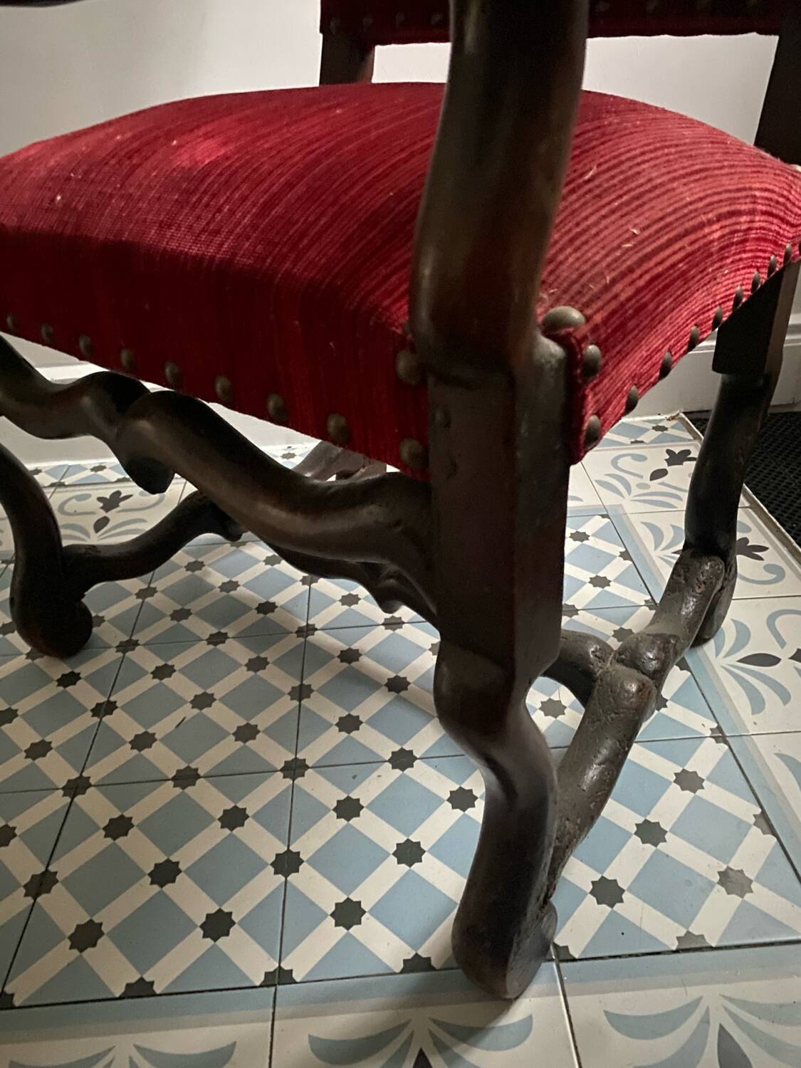 Louis XIII style armchair, 19th century.