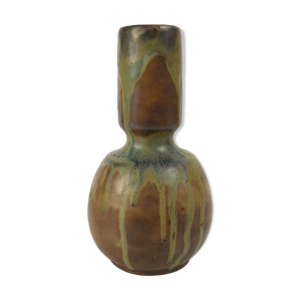 Vase en grès signé