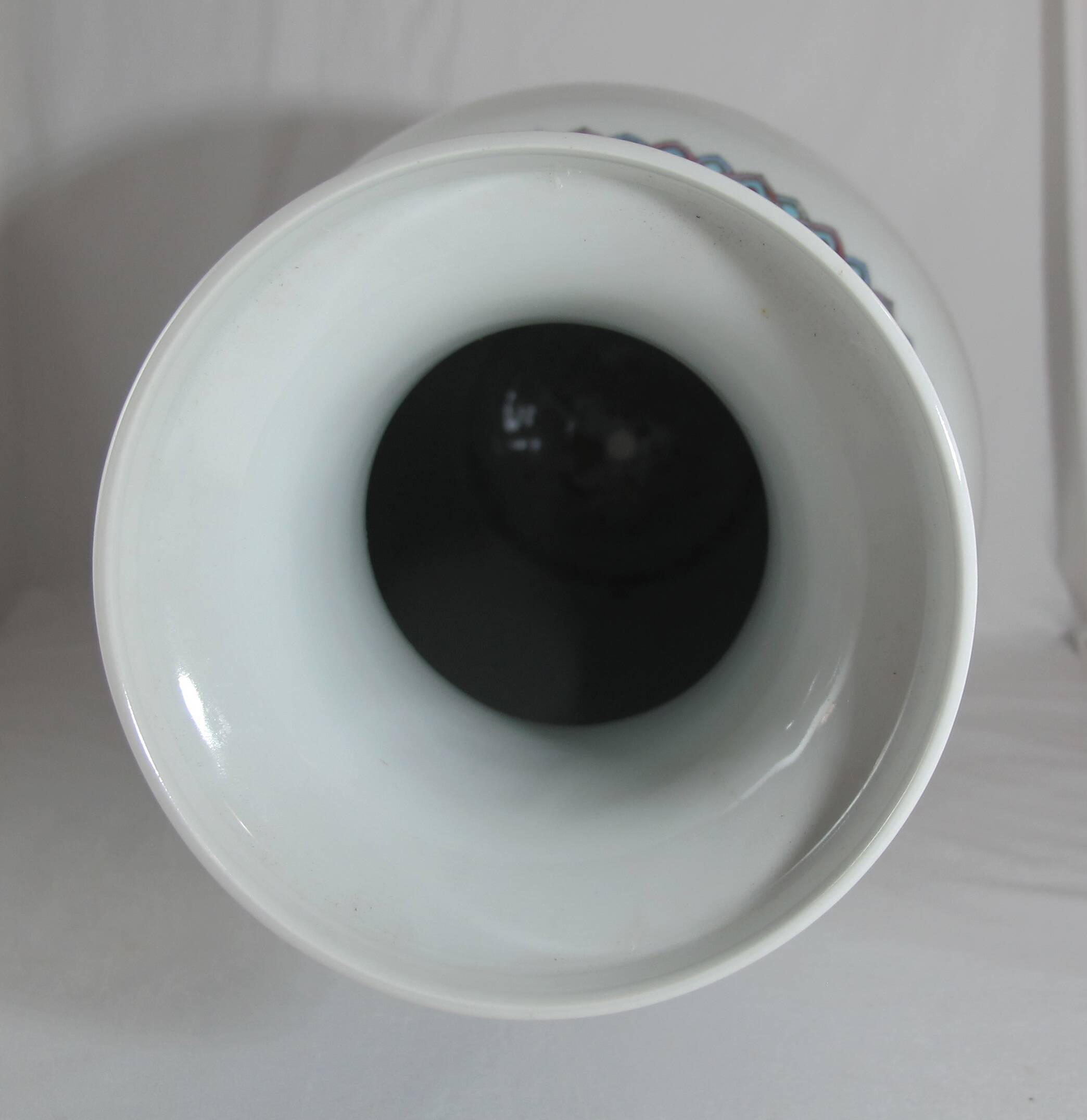 Large Chinese famille rose porcelain vase China 20th century