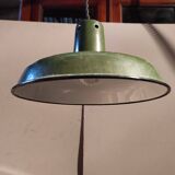 Suspension sheet enamelled green and white