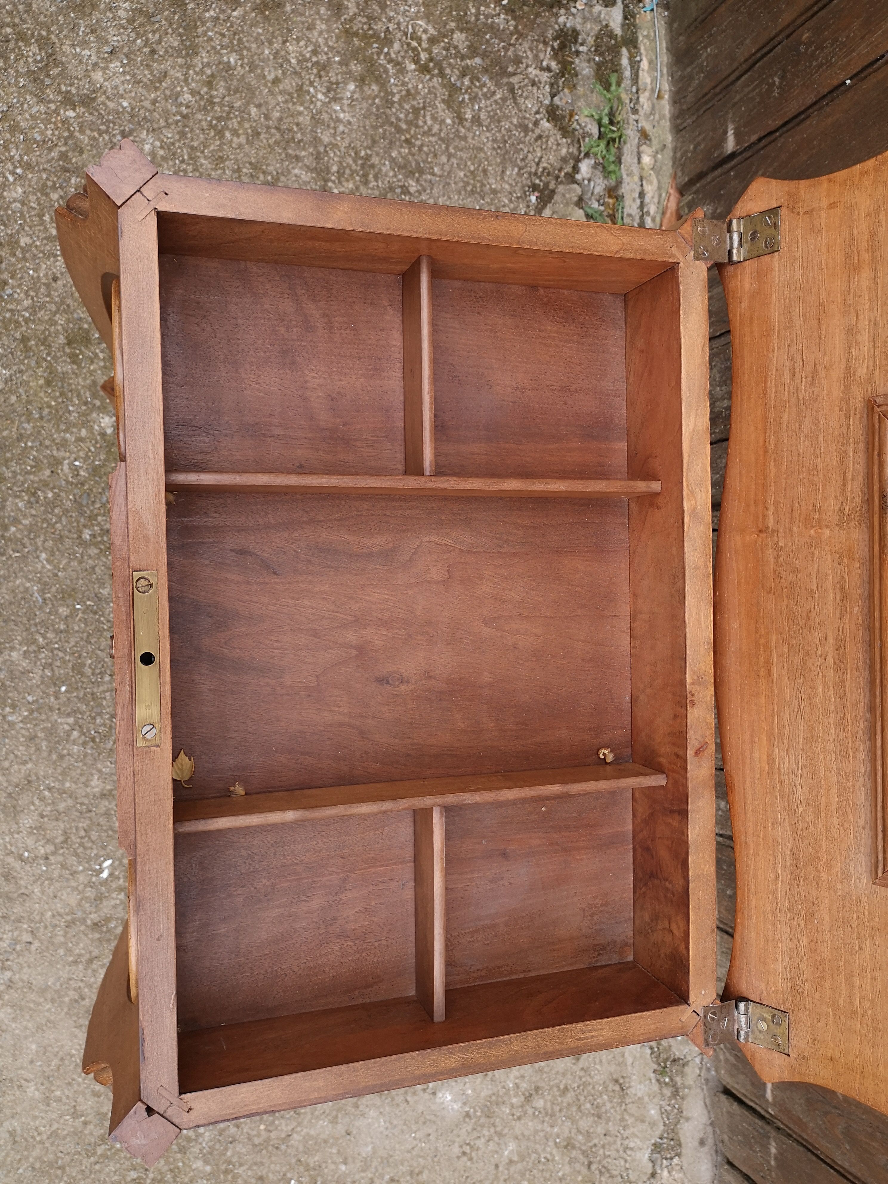 Charming small hairdresser 1900