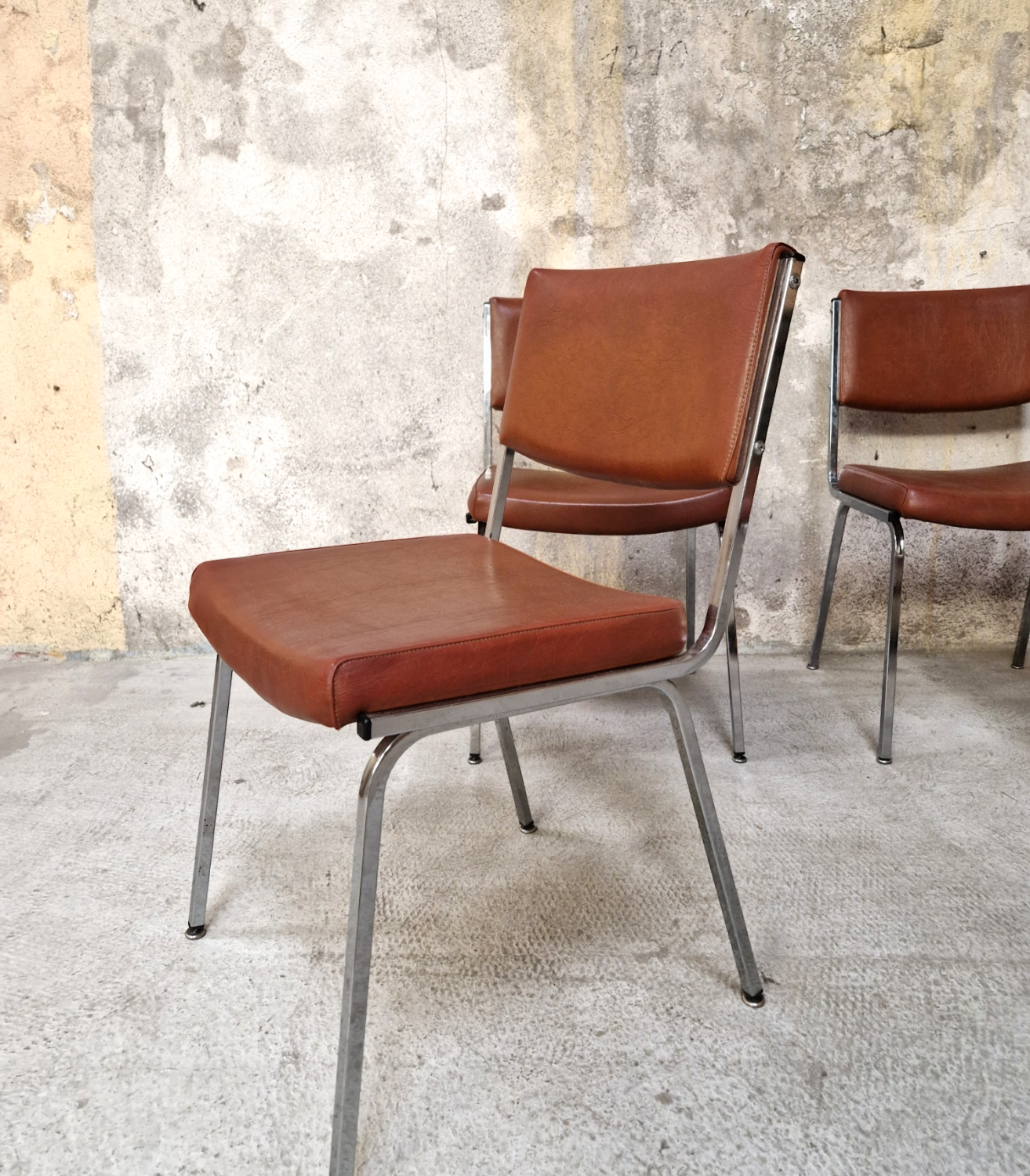 Series of 4 chairs 1970