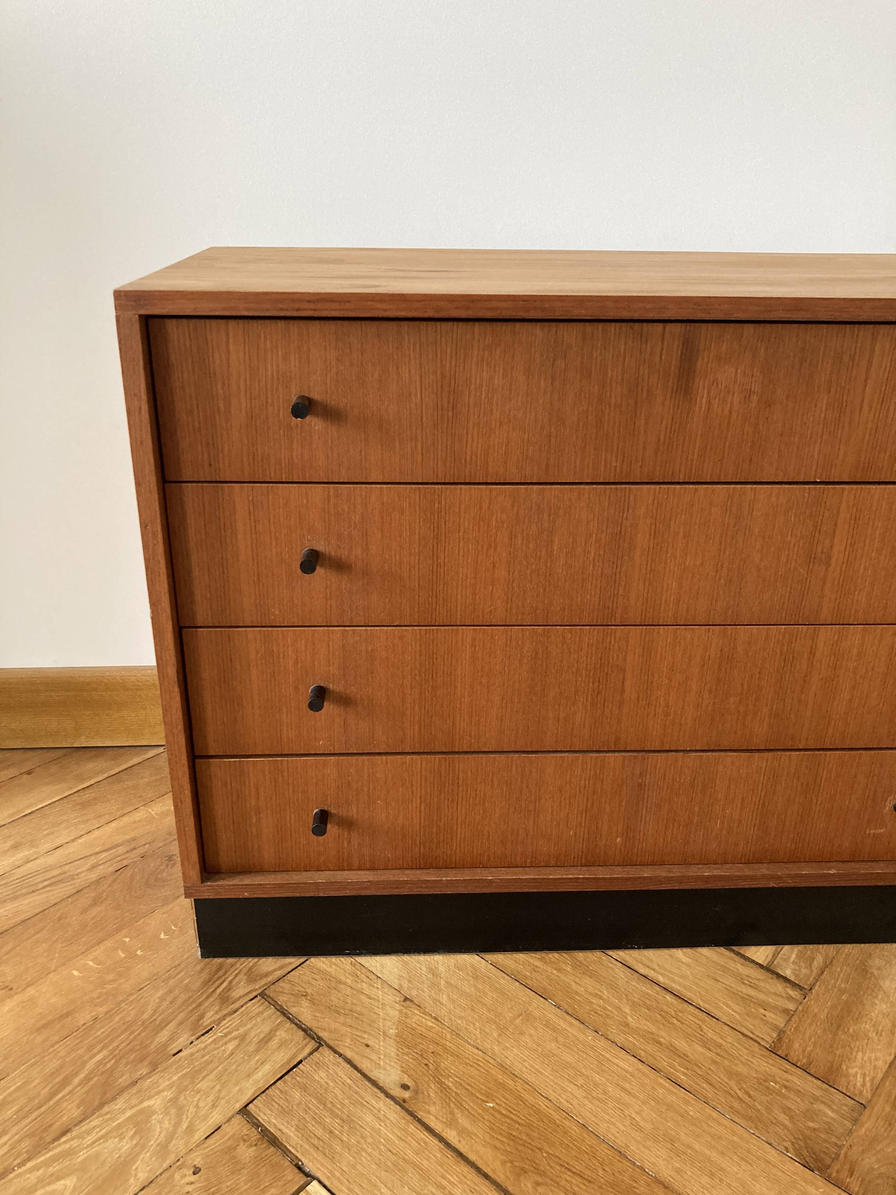 Scandinavian style chest of drawers