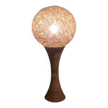 Grande lampe en rotin