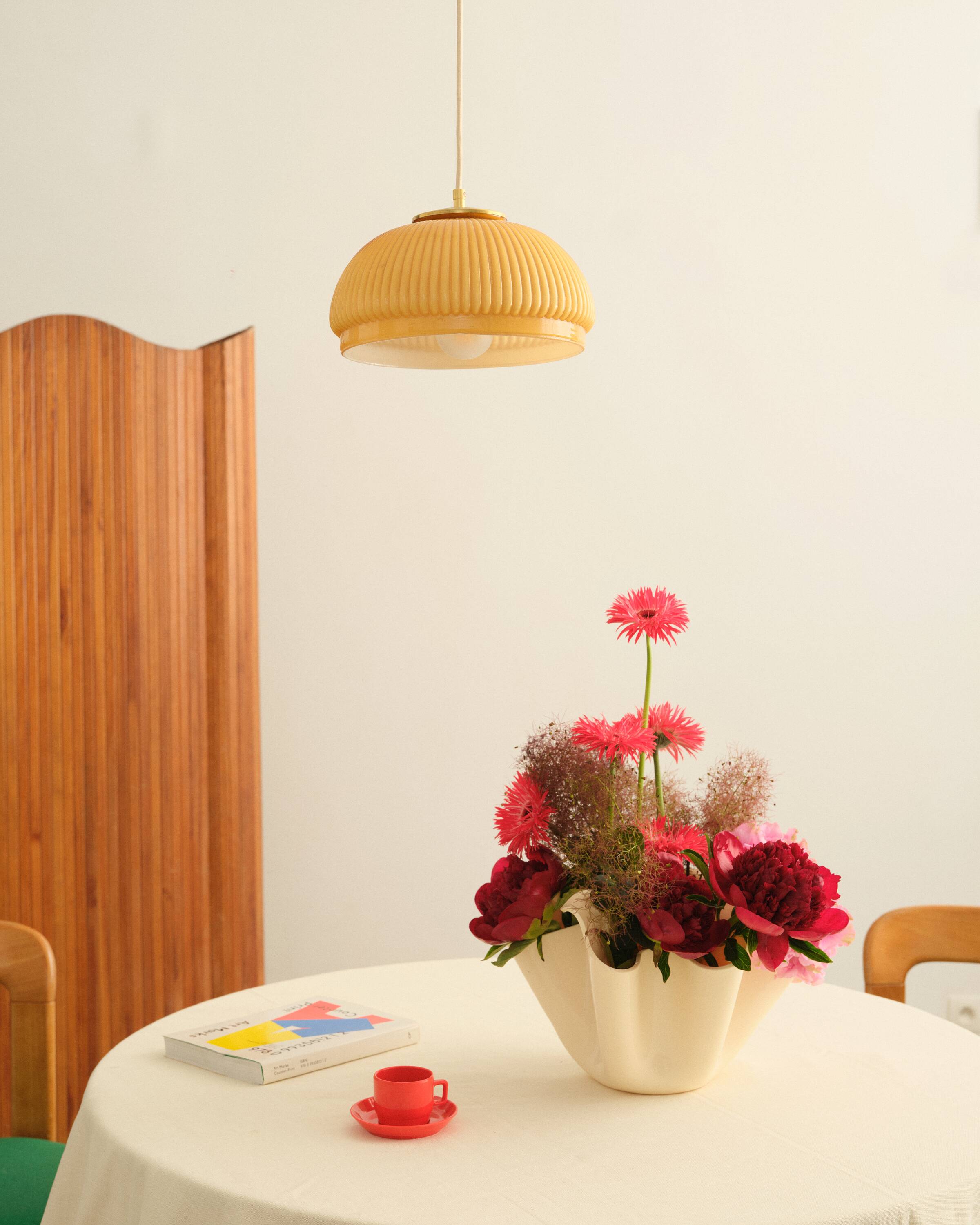 Mustard opaline suspension