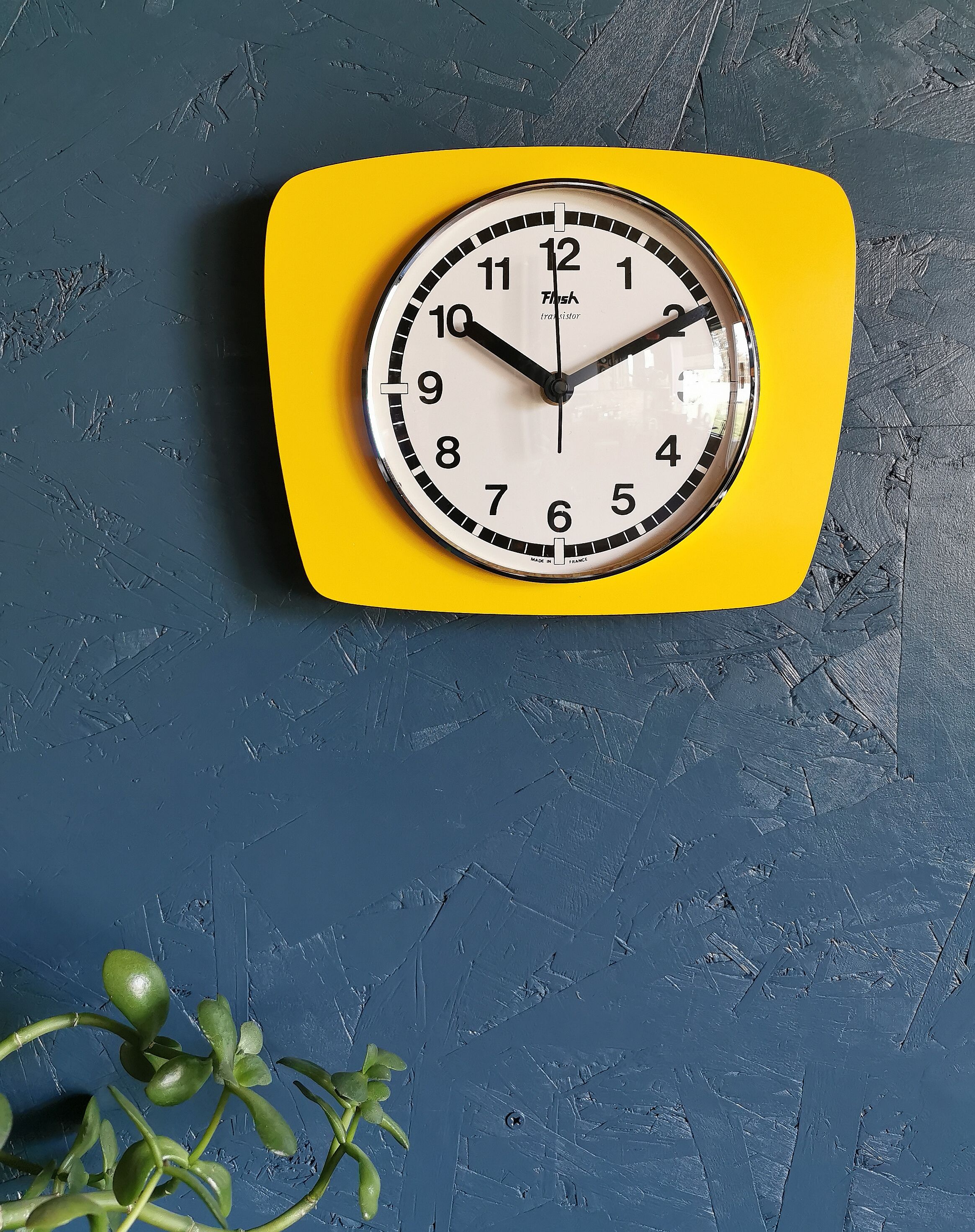 Vintage clock silent rectangular wall clock "Yellow Flash"