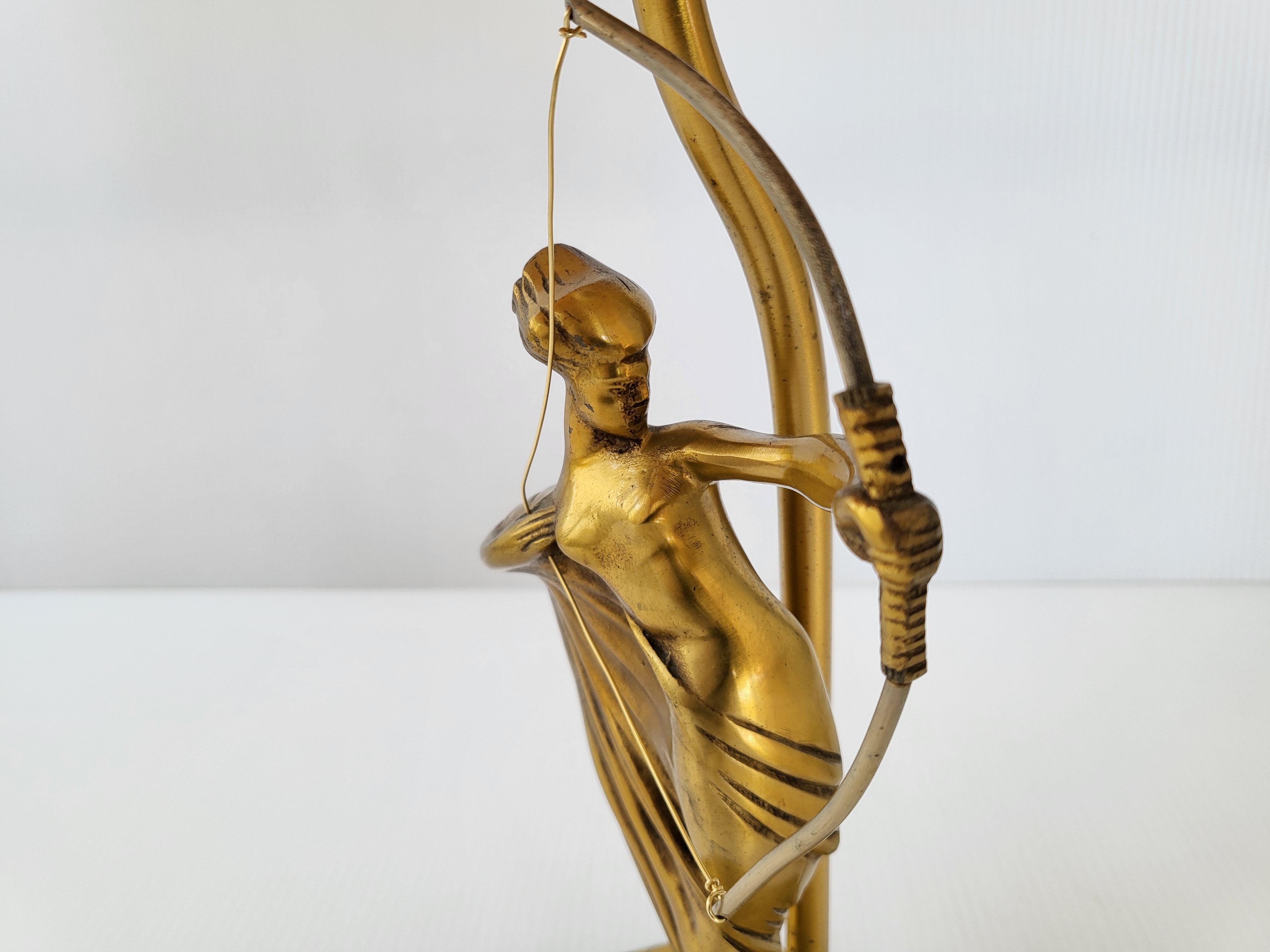 Art Deco lamp by P. Lucas in bronze