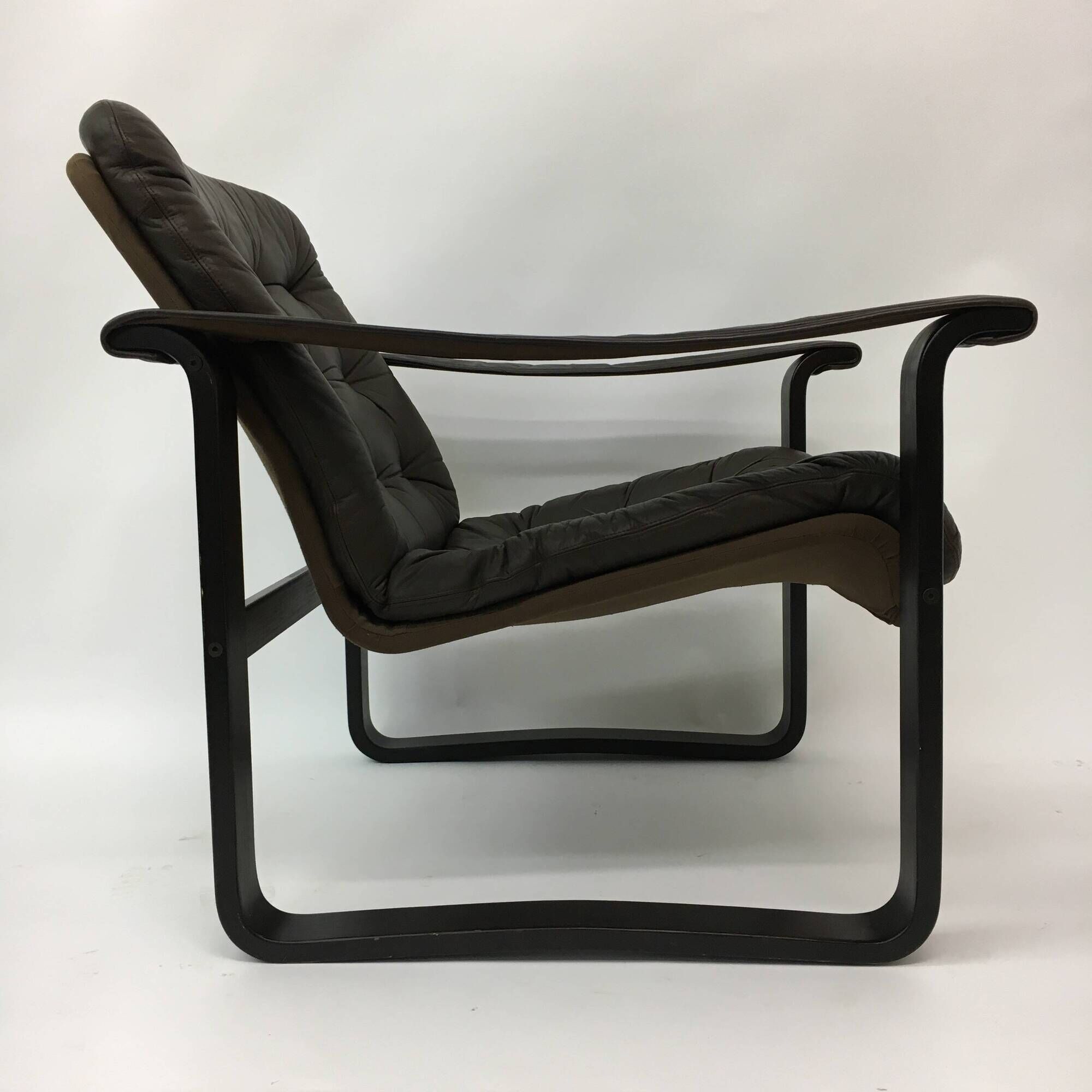 Mid-century design OY BJ Dahlqvist AB Dark Brown Leather safari lounge chai