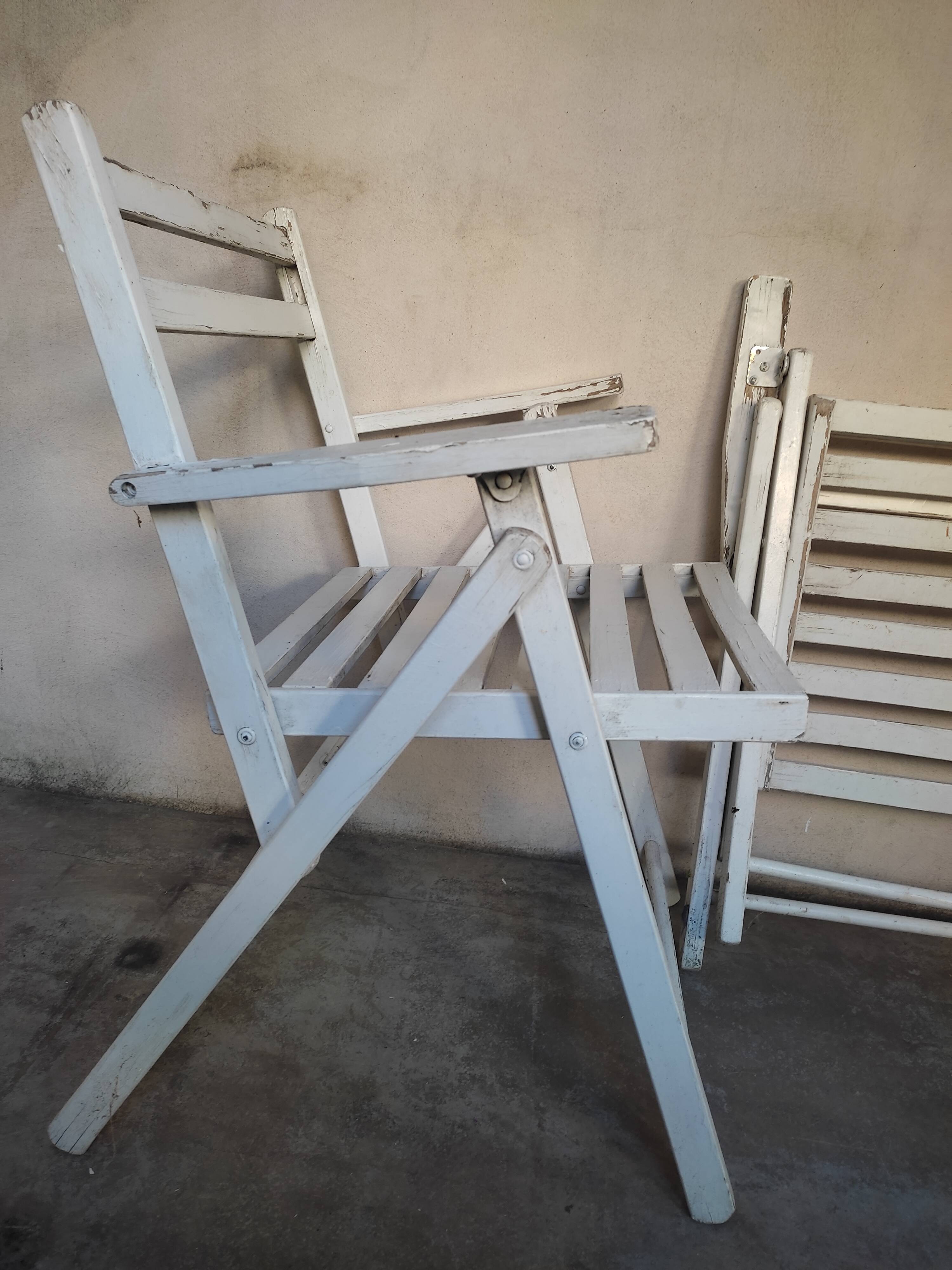2 foldable garden chairs