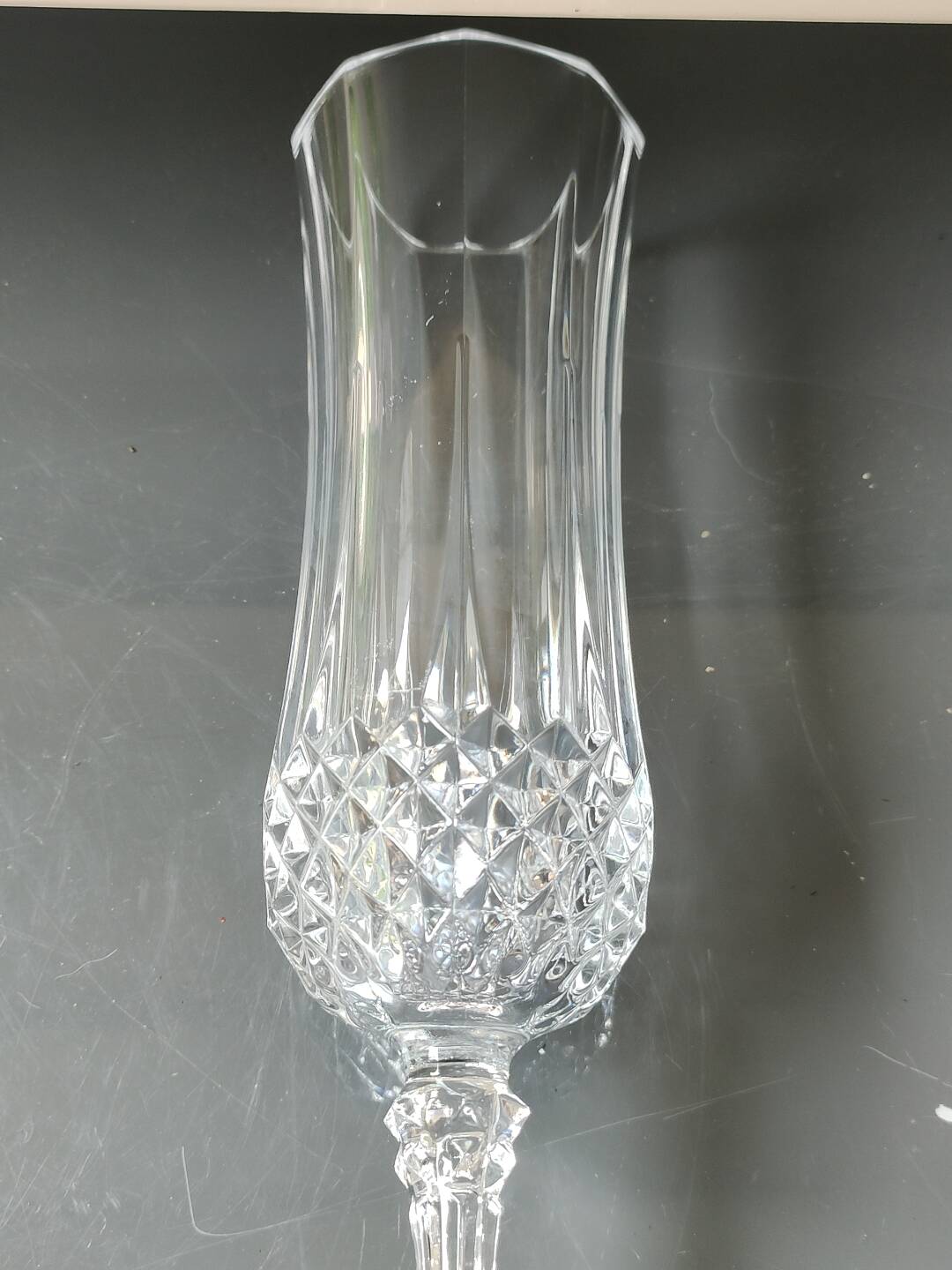 Set of 5 Champagne Flutes/Arques Crystal/Longchamp Model. Diamond tips