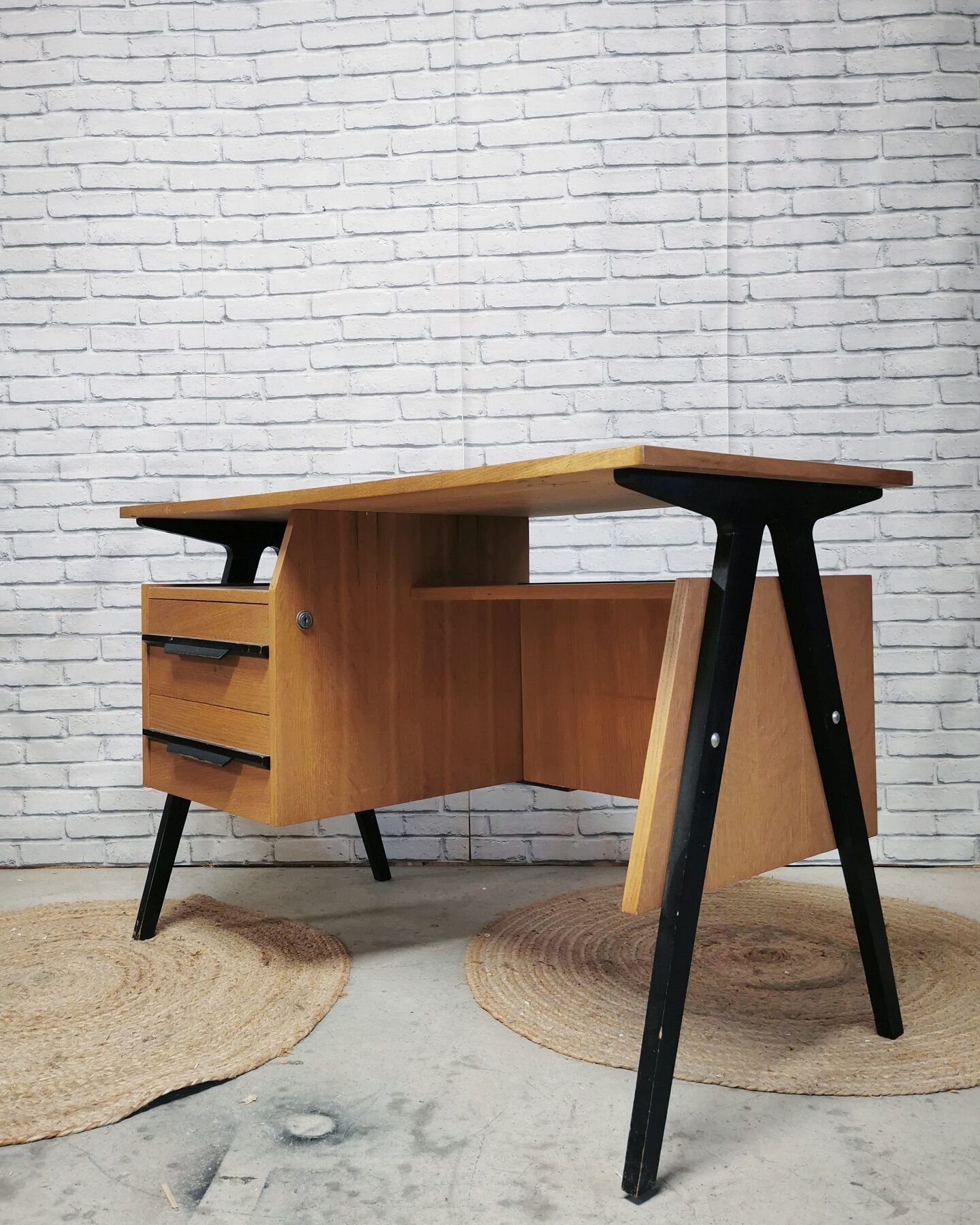 Vintage desk wooden feet compasses