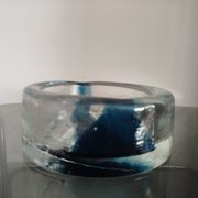 Vide-poche / cendrier en verre bullé bleu – provenance Suède