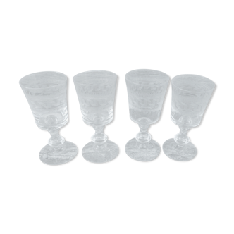 Set of 4 engraved foot glasses for liqueur