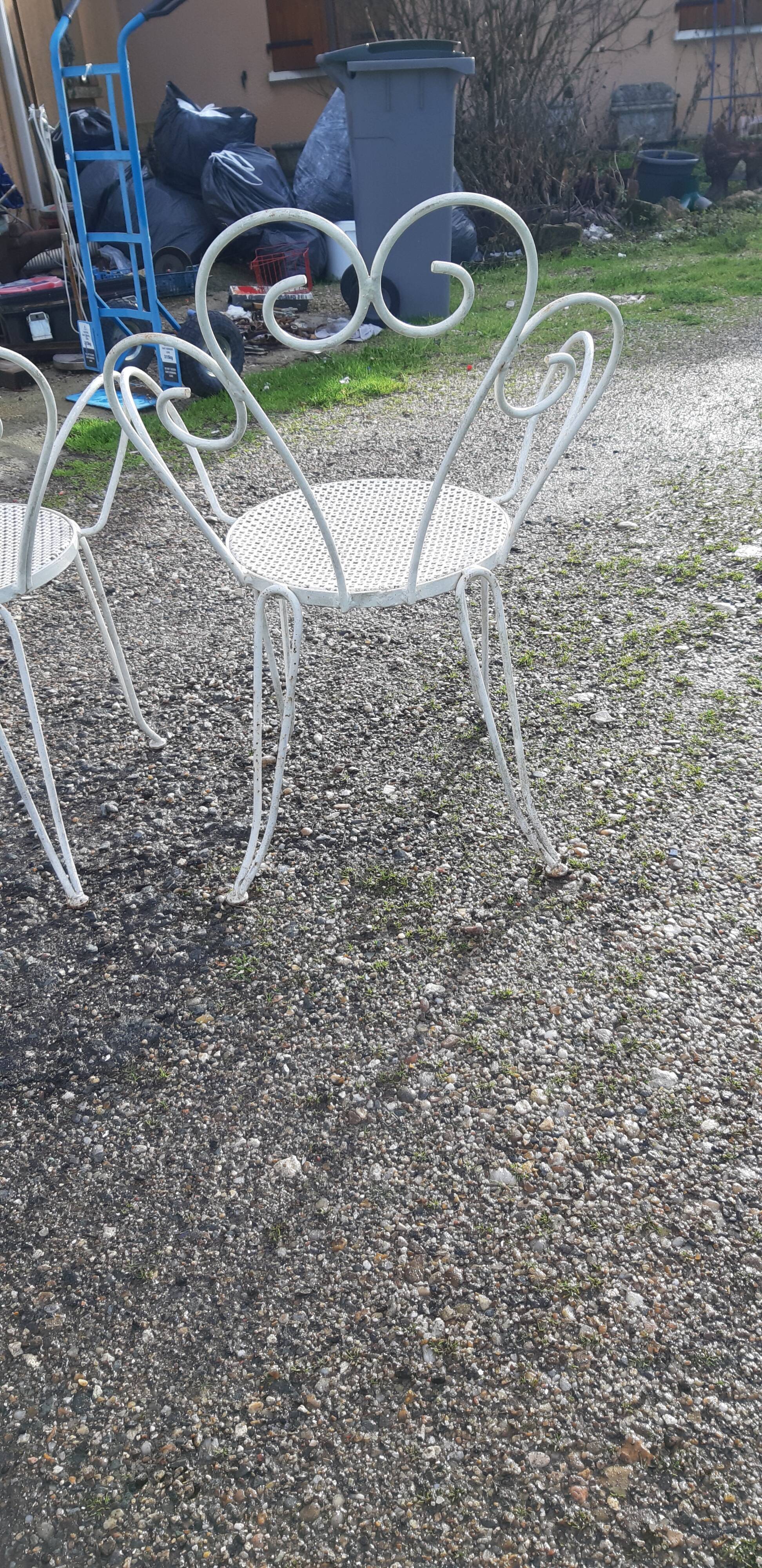 Paire de fauteuils de jardin 1900 en fer forgé
