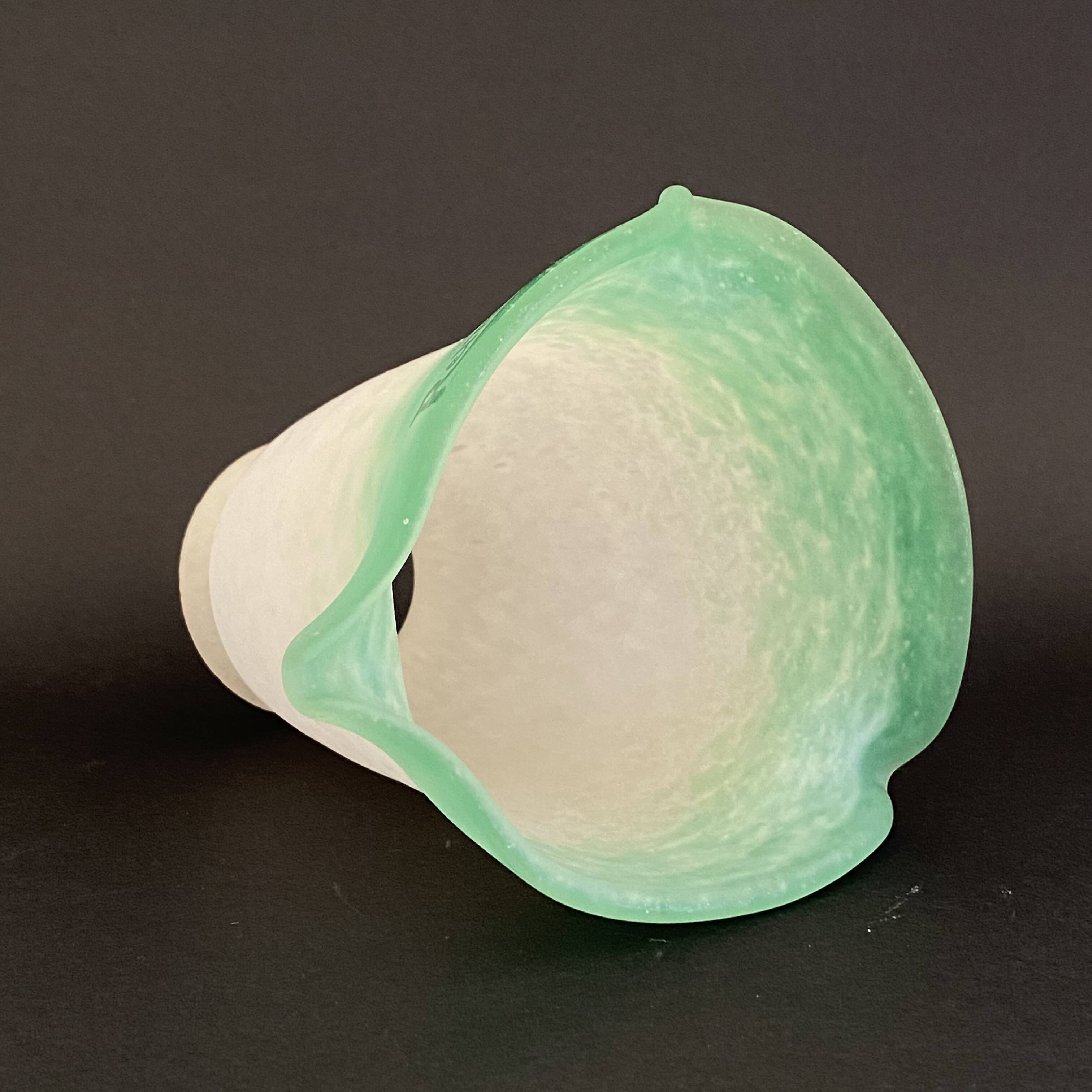 Green glass paste tulip signed Rethondes