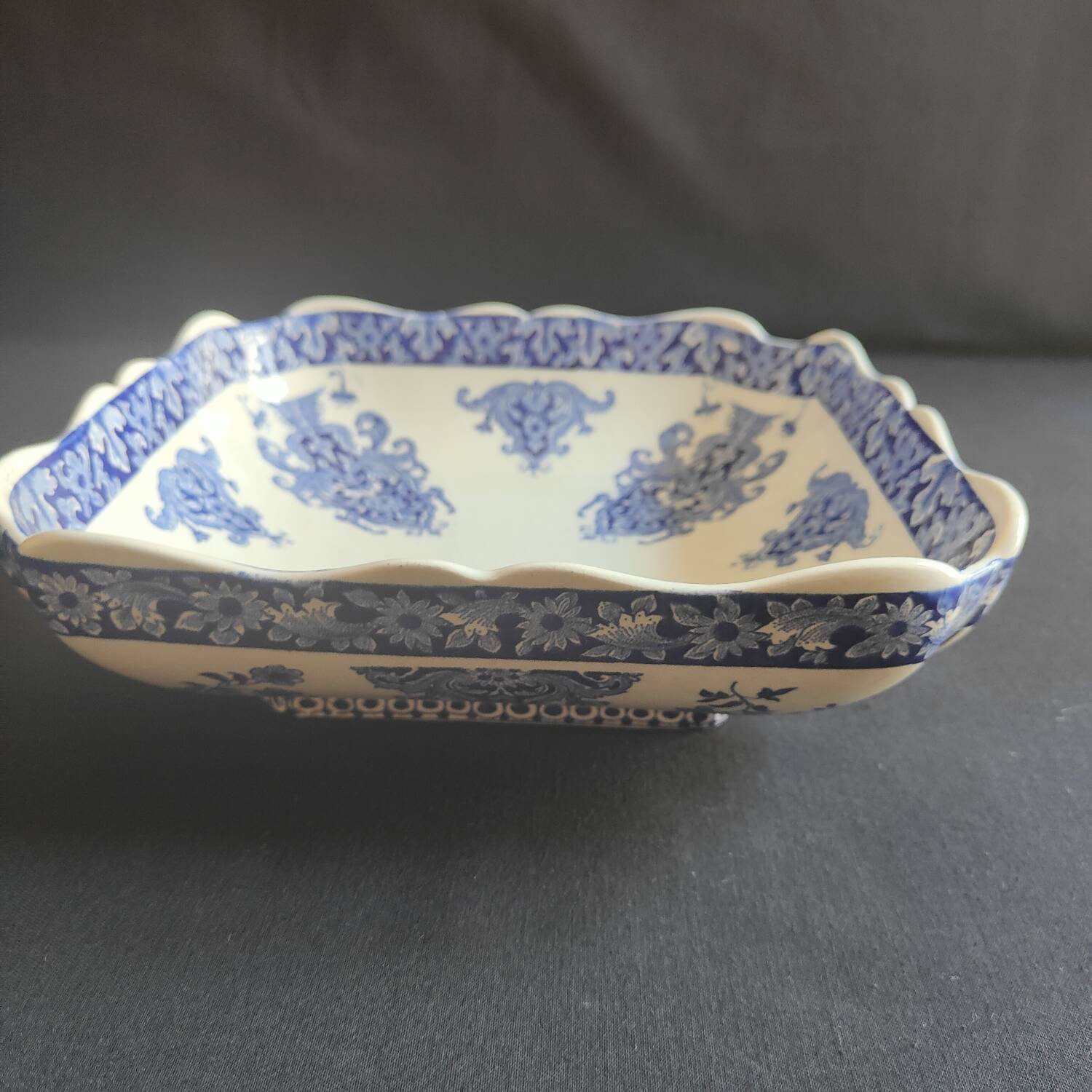 Coupe en porcelaine opaque de Gien