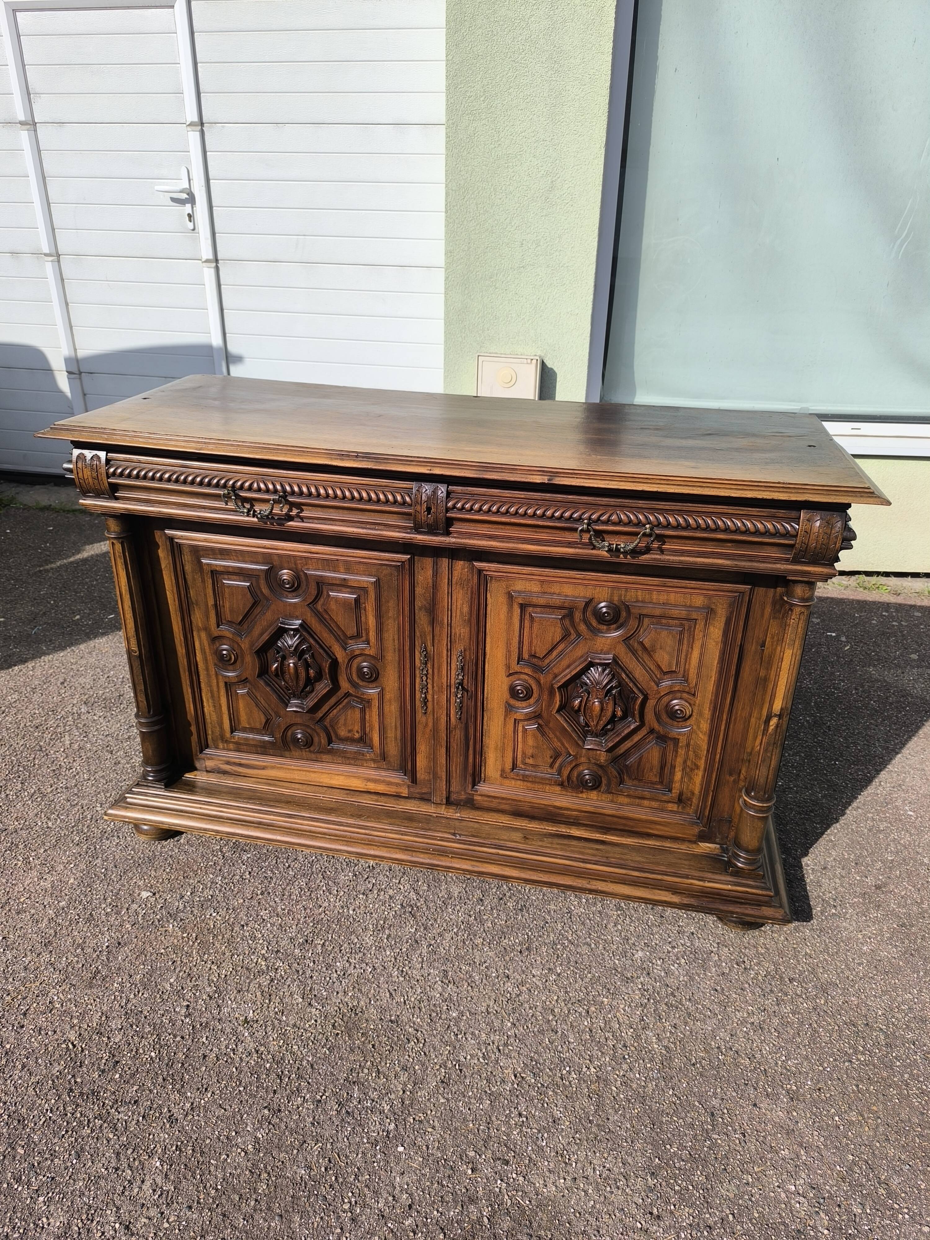 Buffet base Henri II