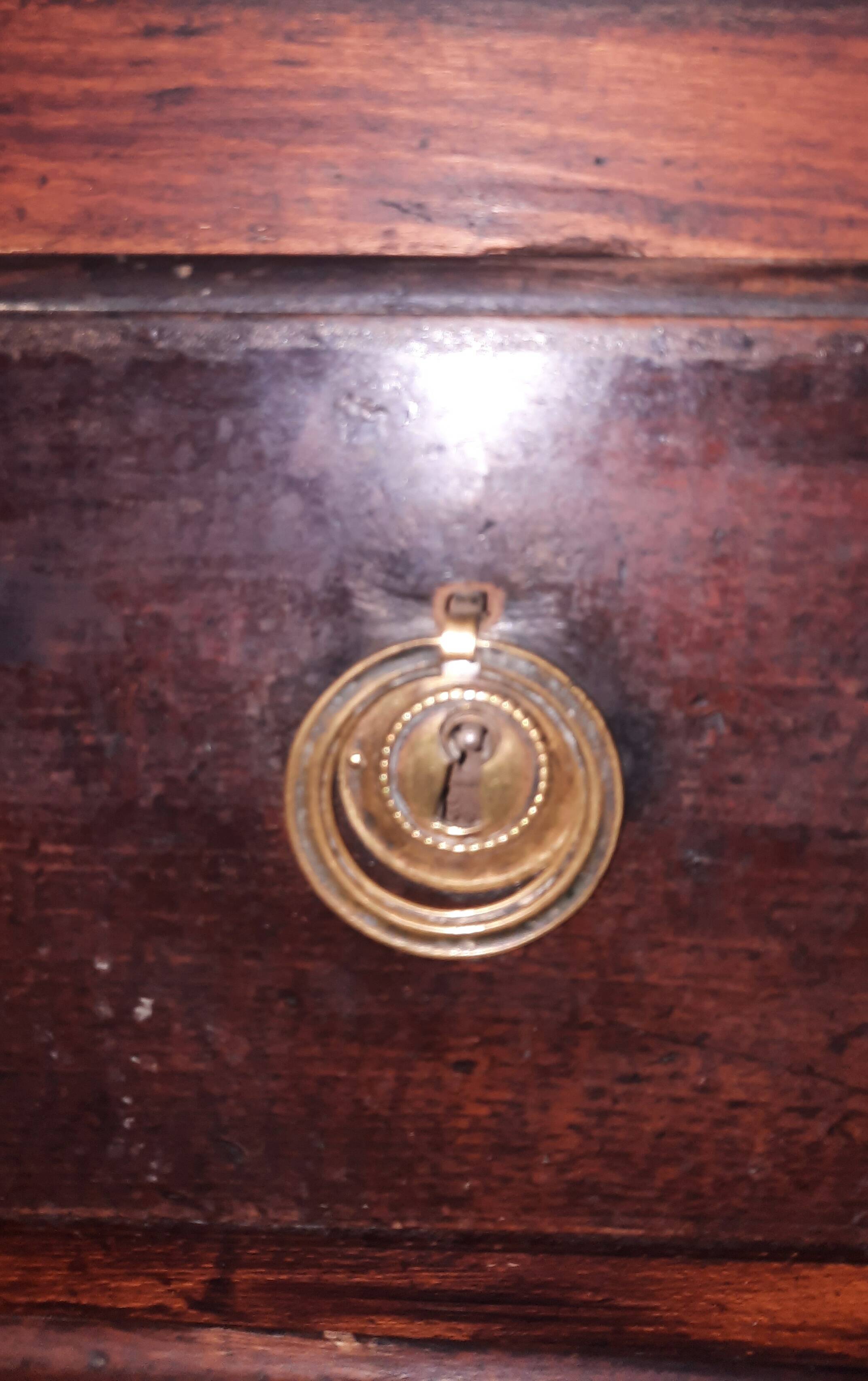 Eighteenth-century walnut chest of drawers