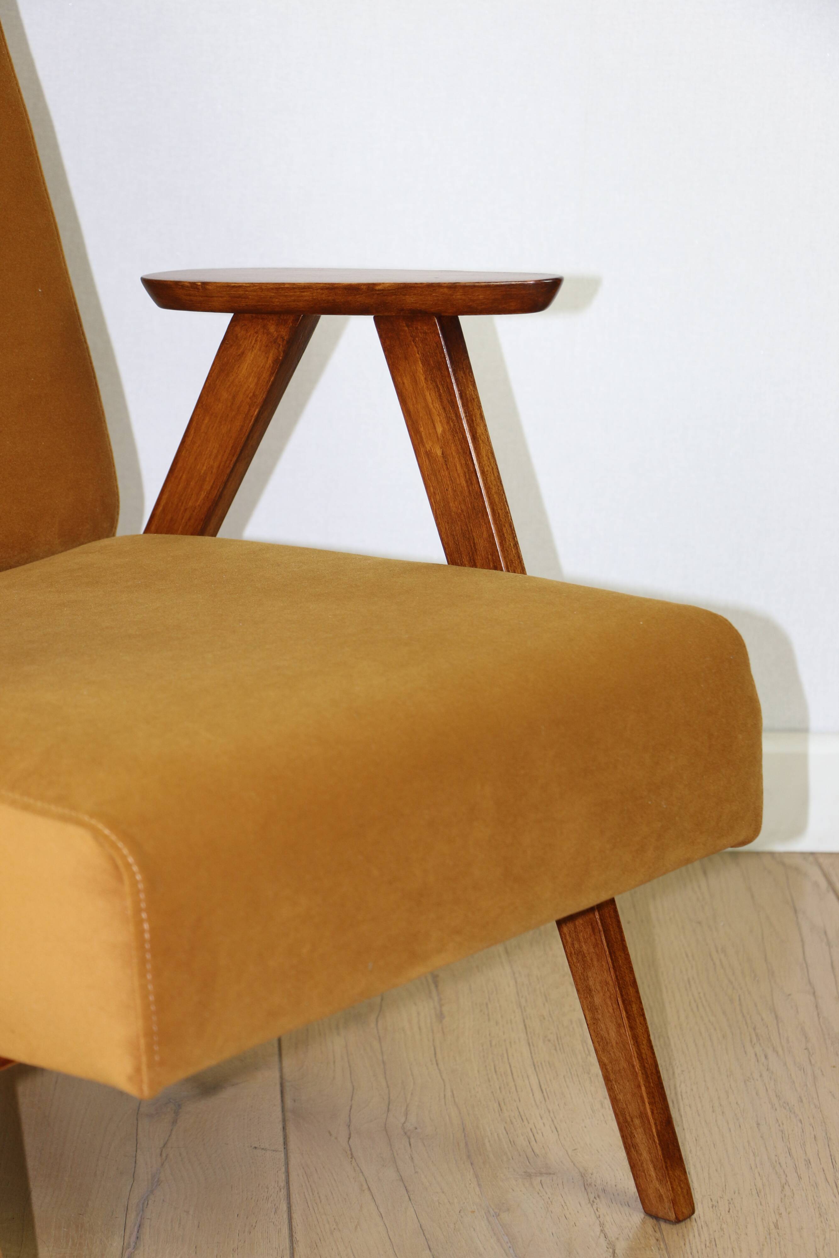 Classic vintage golden velvet armchair Jade - like Chierowski model - 2 pieces available