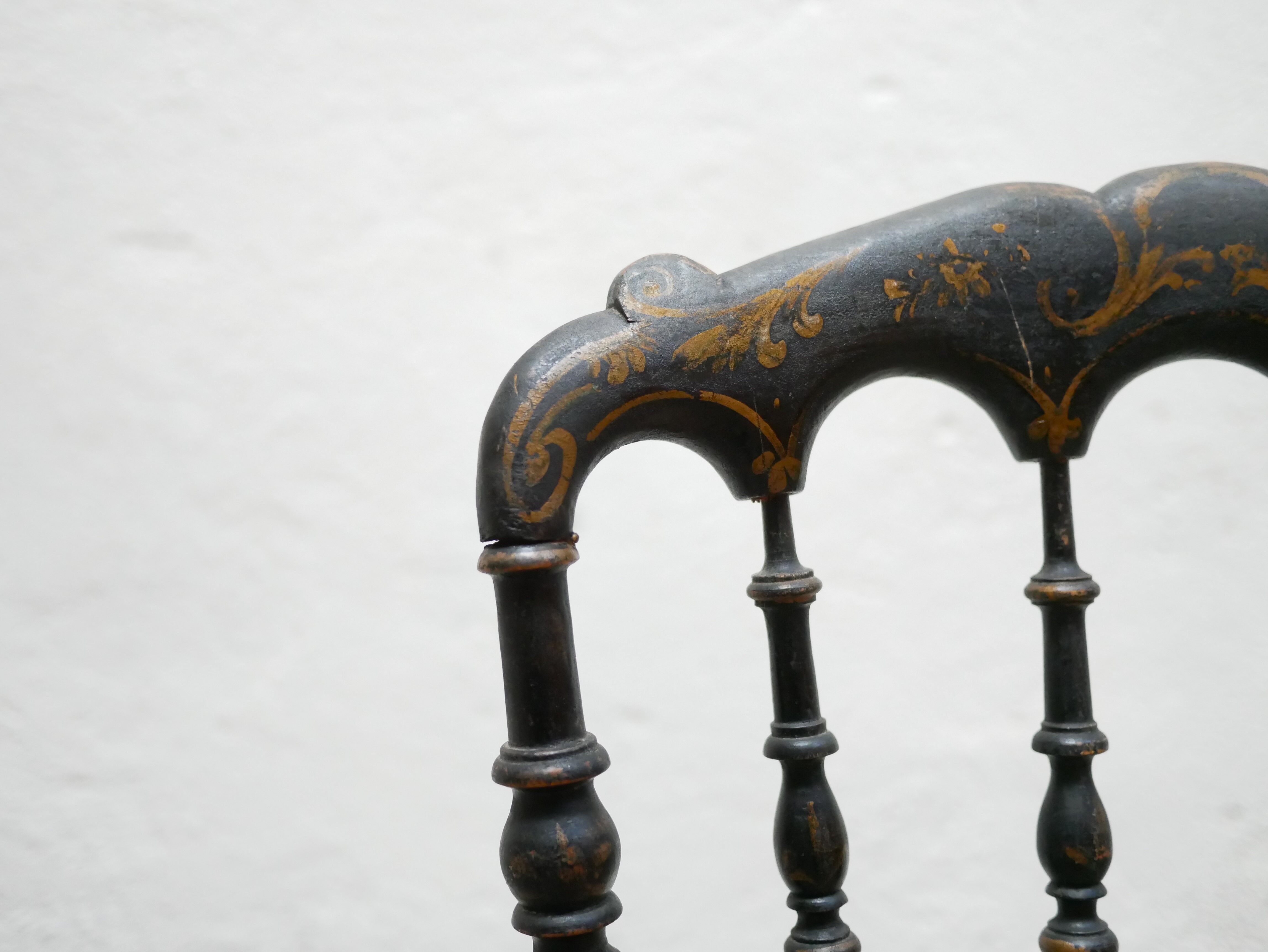 Antique Napoleon III chair in wood and fabric