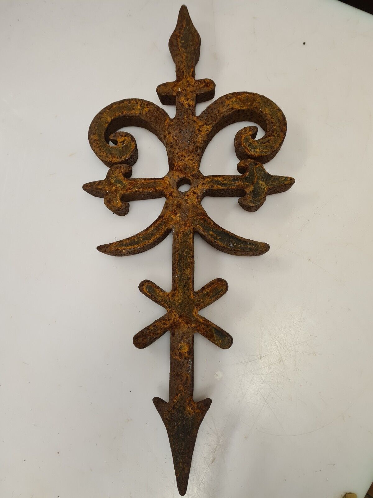 Cast iron anchor